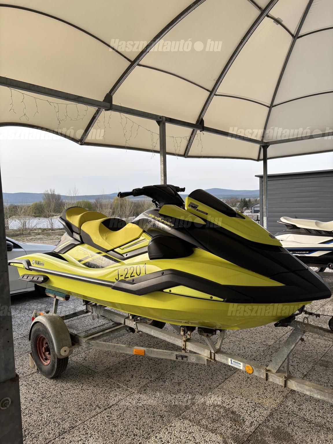 YAMAHA 2022/8 - 1