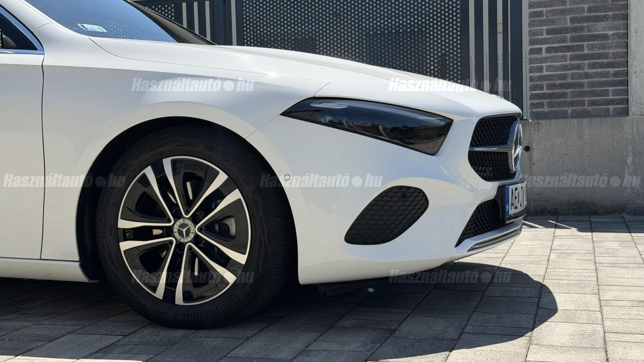 MERCEDES-BENZ A 180 2024/1 - 1