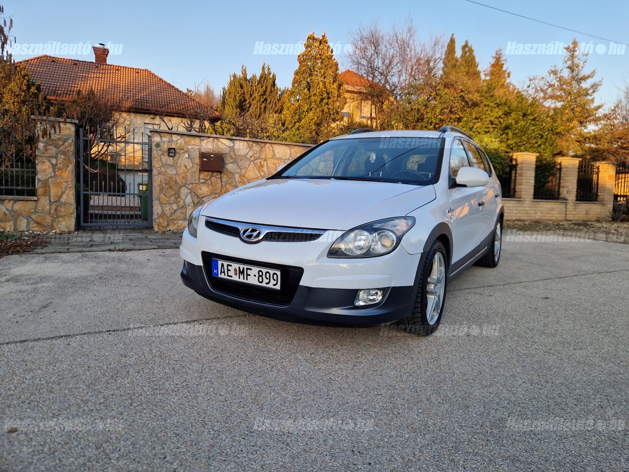 HYUNDAI I30 2010/7 - 1