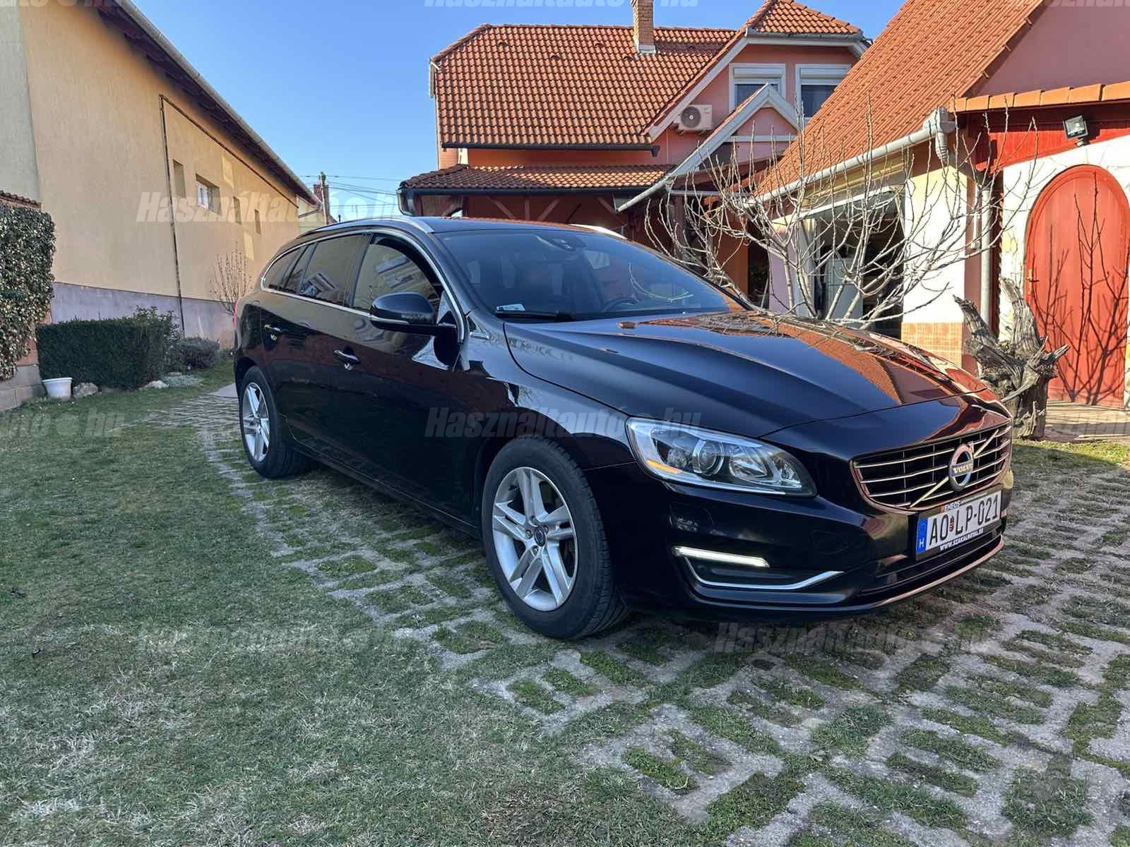 VOLVO V60 2014/6 - 1