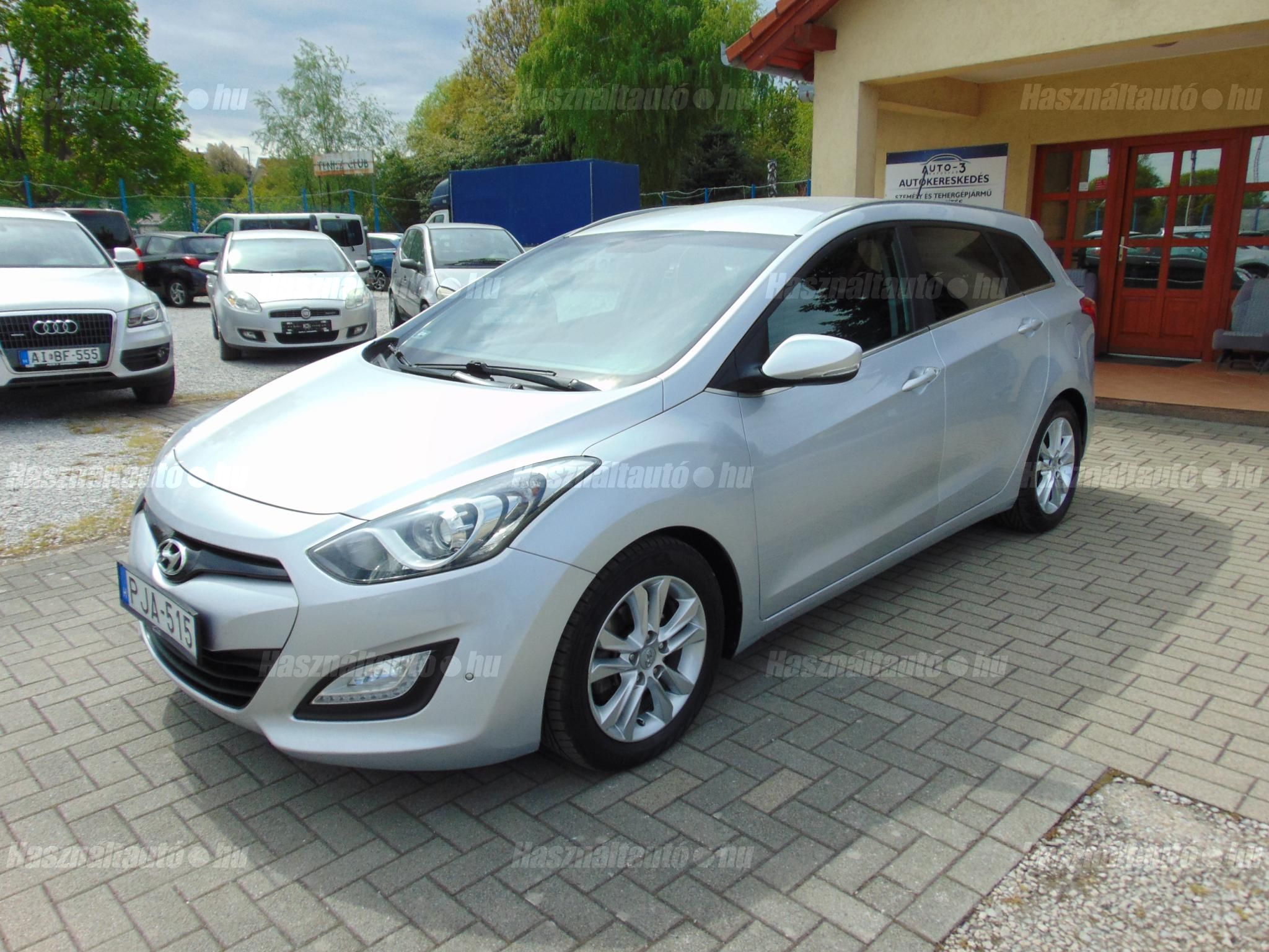 HYUNDAI I30 2013/12 - 1