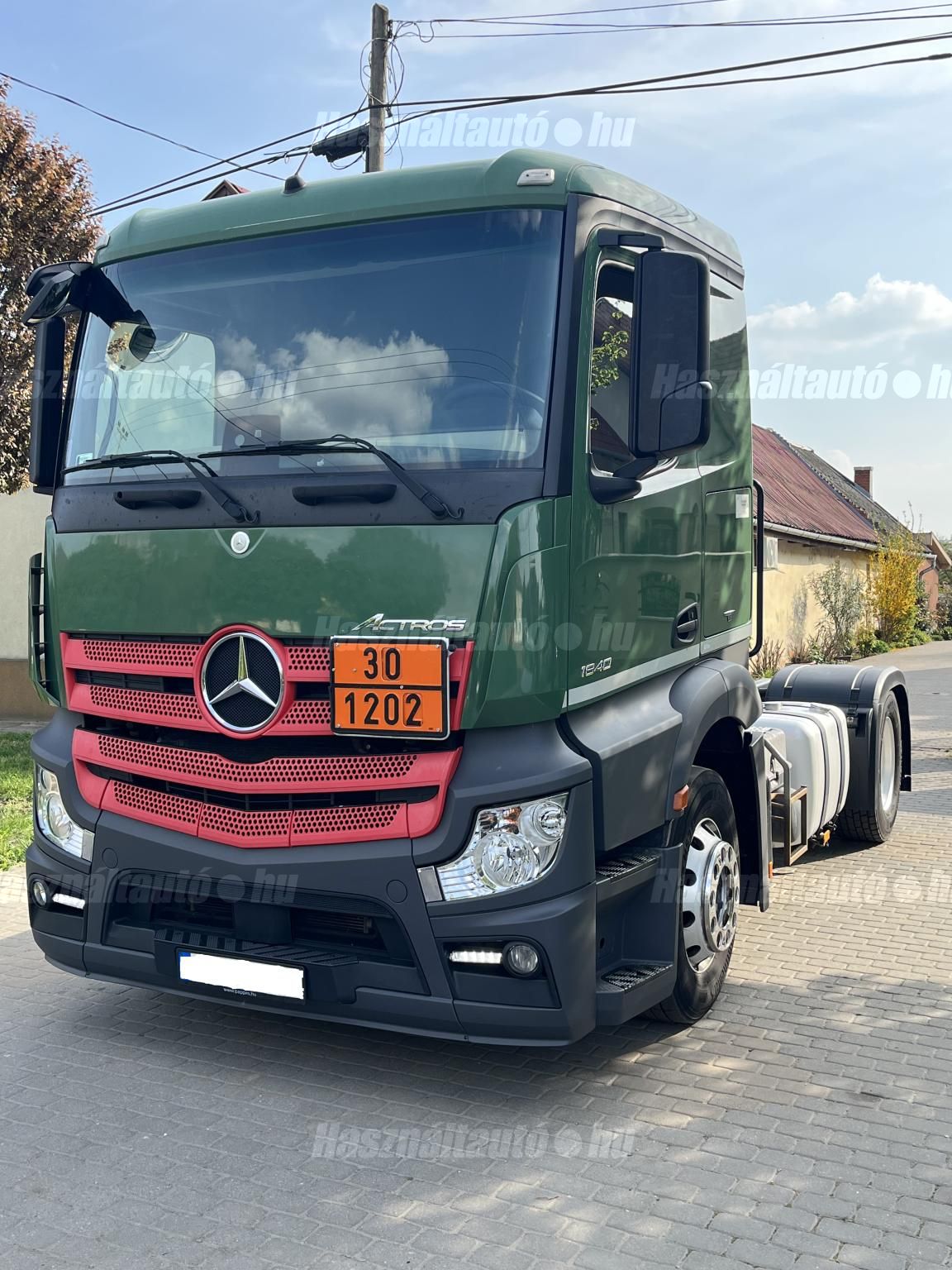 MERCEDES-BENZ 2018/4 - 1
