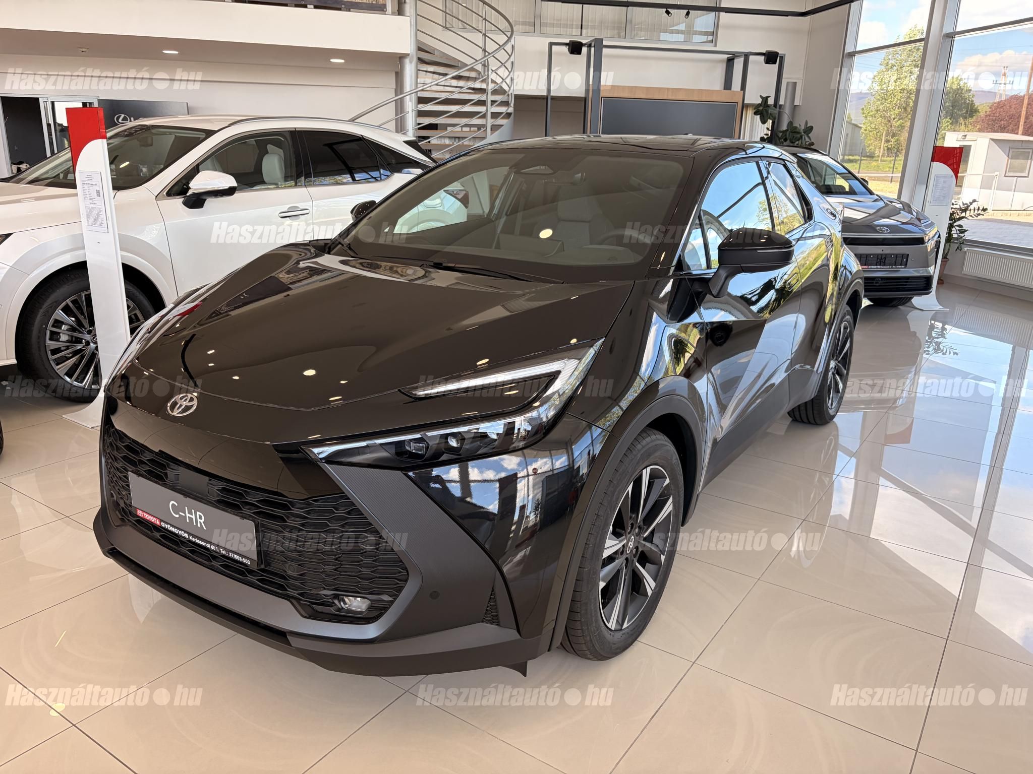 TOYOTA C-HR 2025/12 - 1