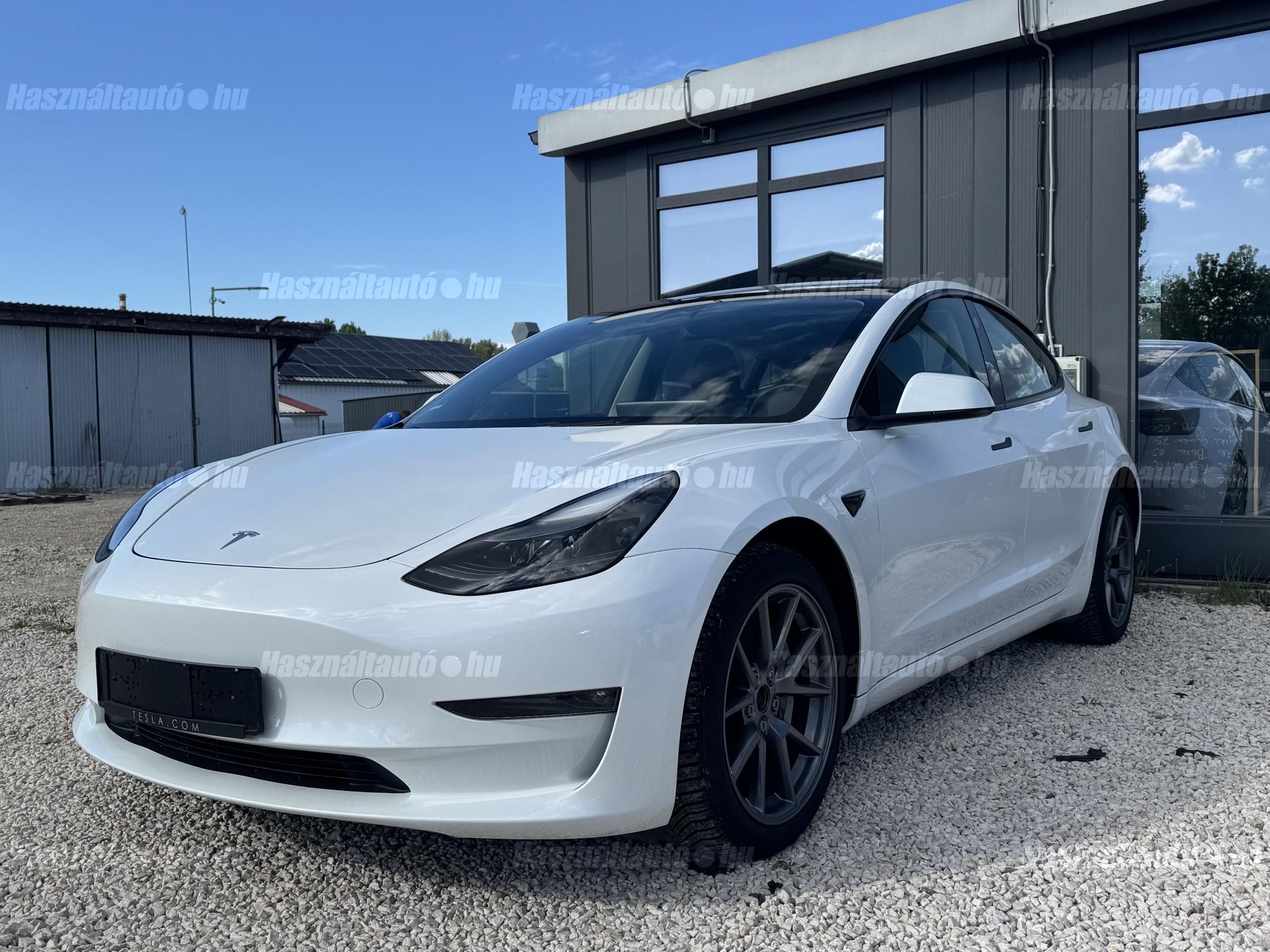 TESLA MODEL 3 2022/12 - 1