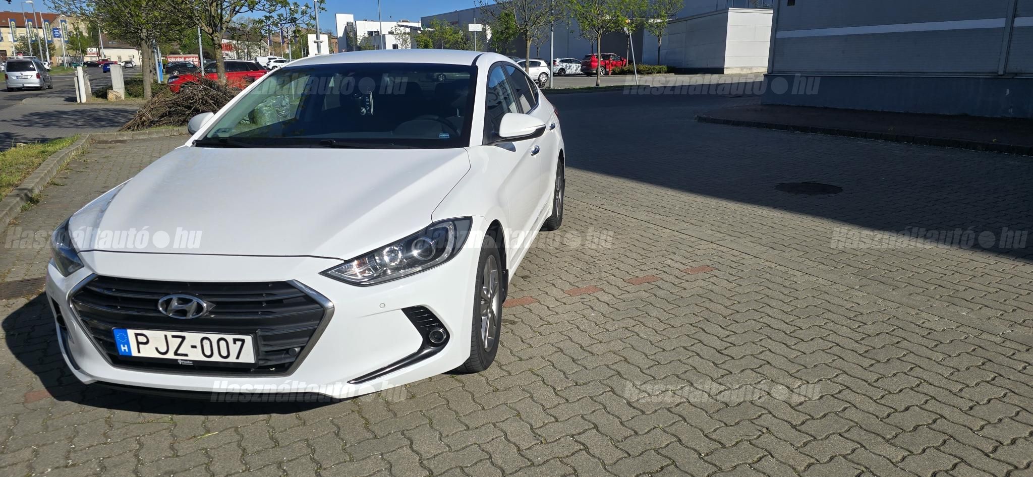 HYUNDAI ELANTRA 2017/10 - 1