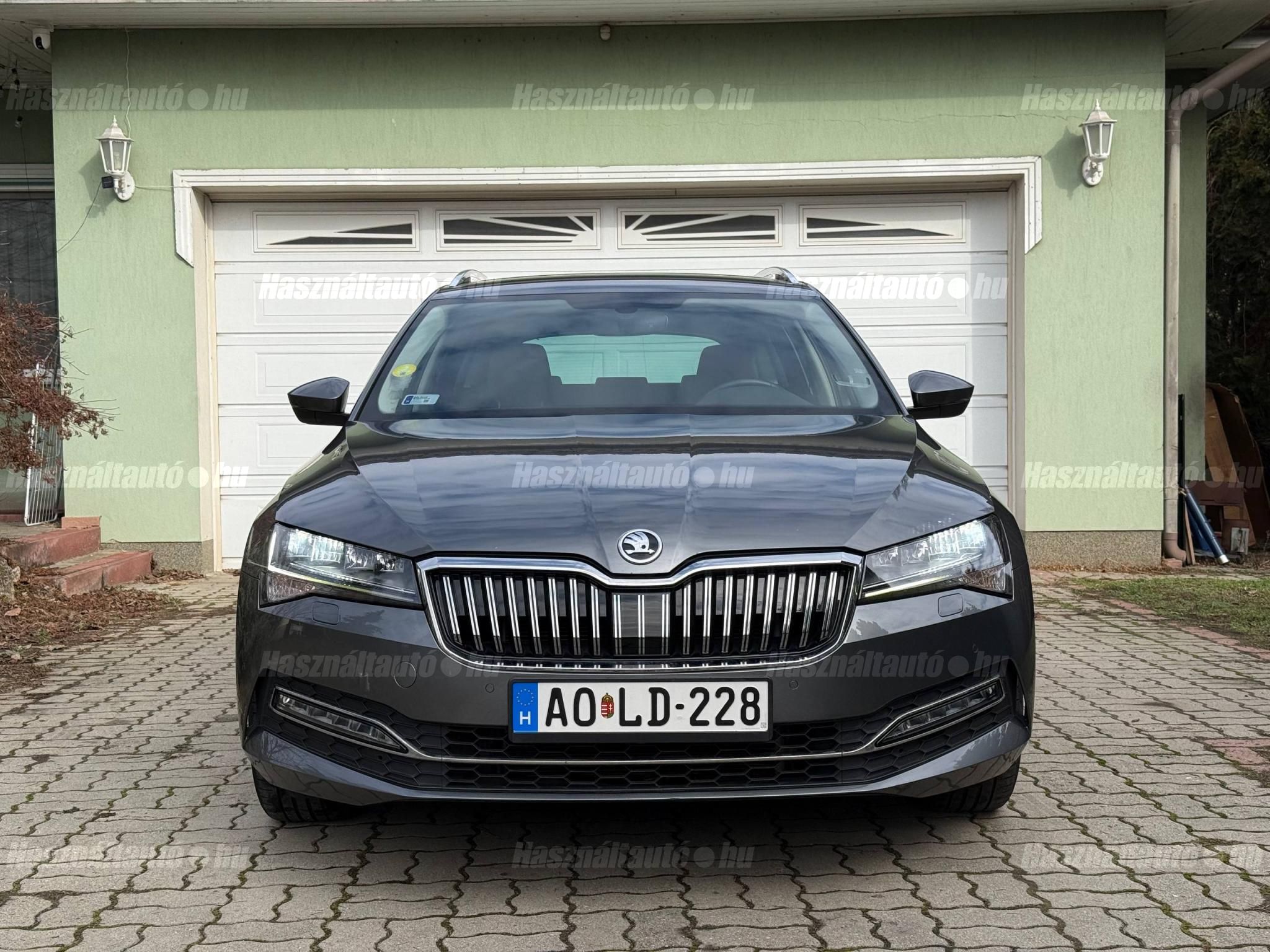 SKODA SUPERB 2023/7 - 1