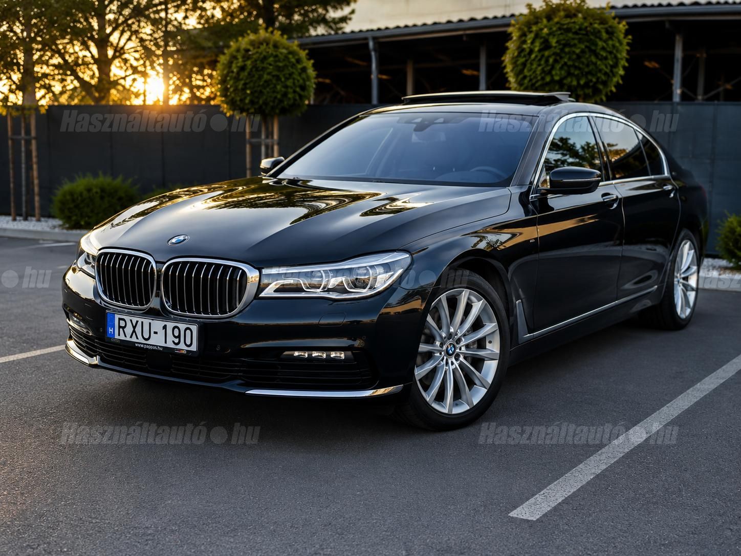 Kitűnő állapotban 750i LX