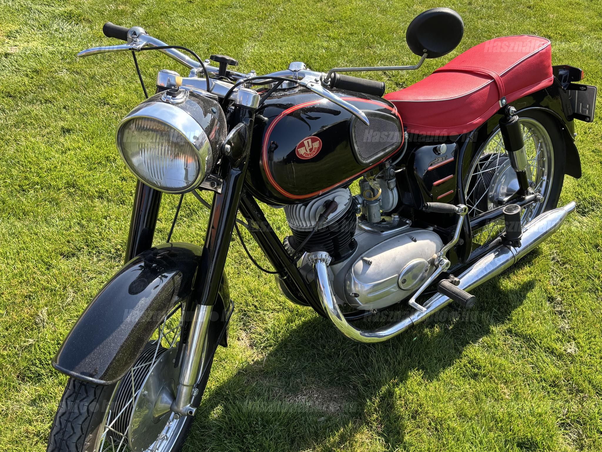 PANNONIA T1 1963 - 1