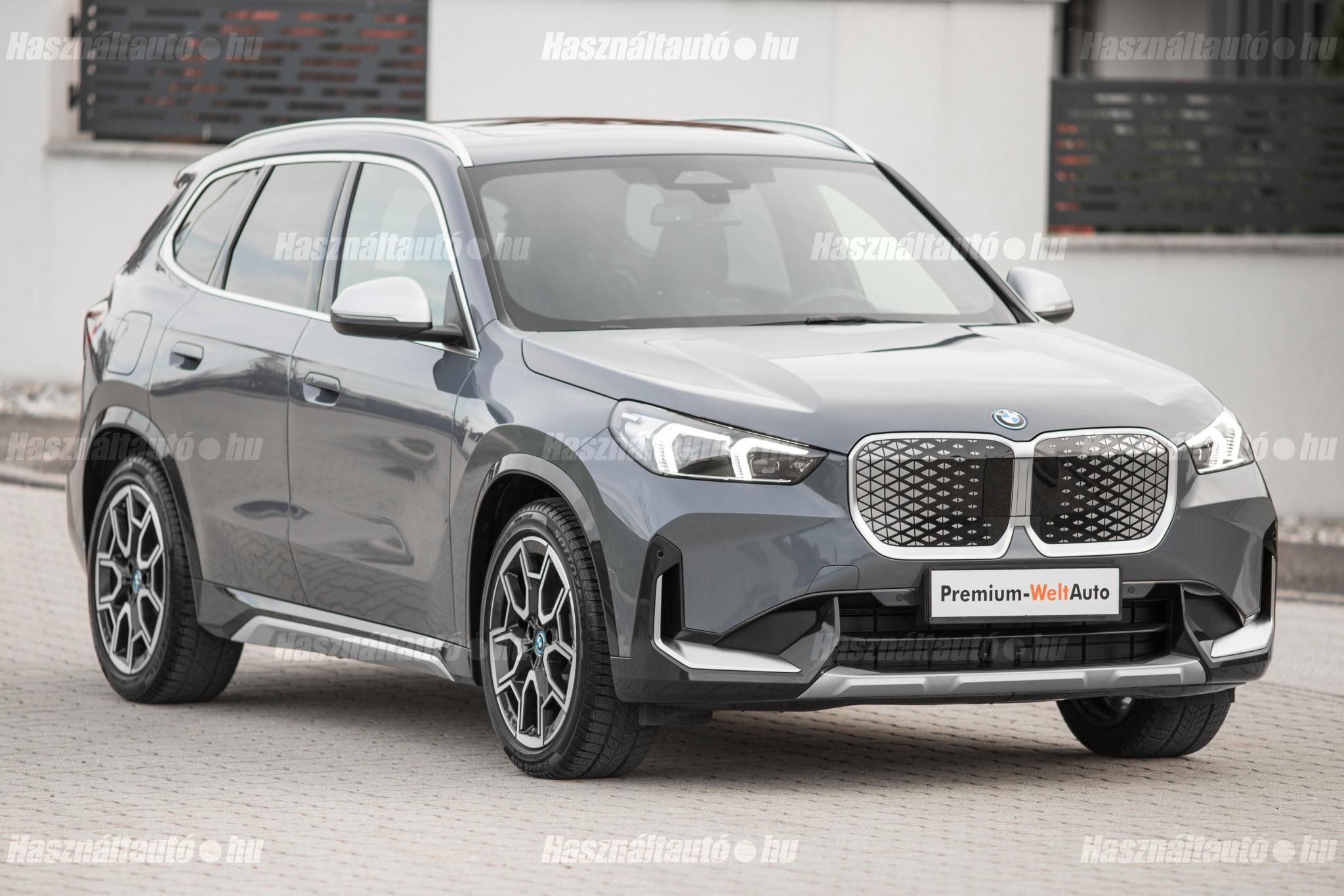 BMW IX1 2024/9 - 1