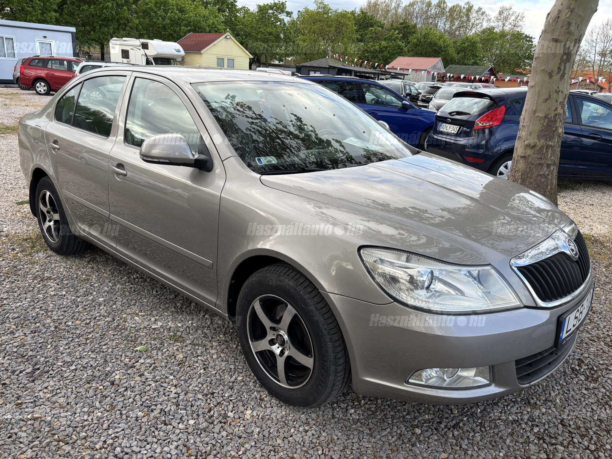 SKODA OCTAVIA 2010/6 - 1