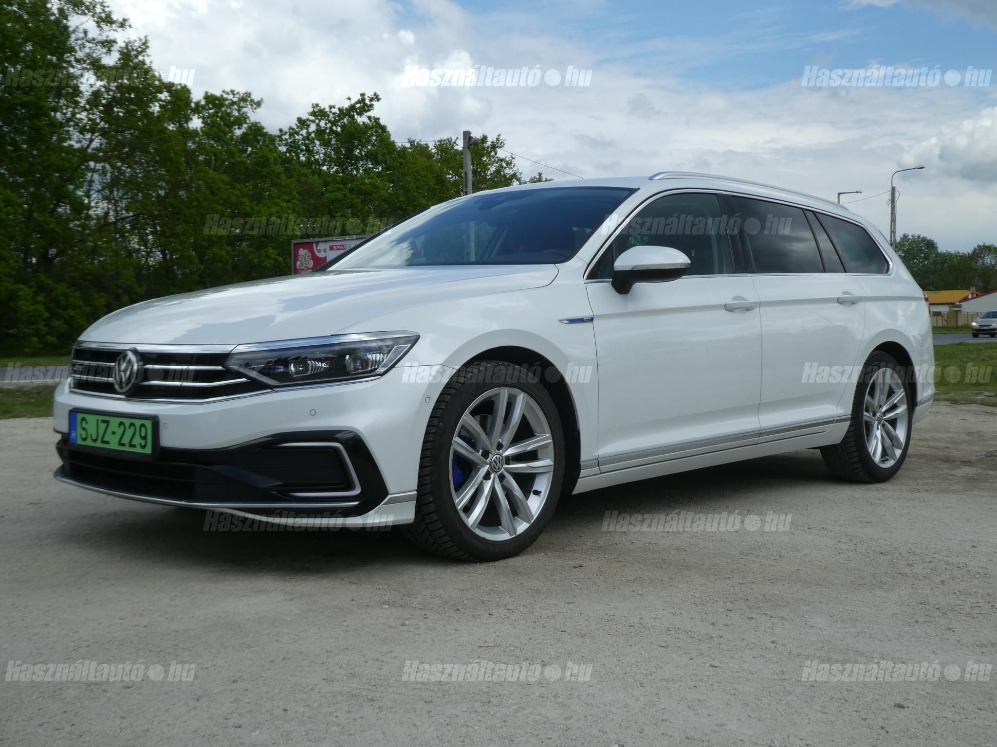VOLKSWAGEN PASSAT VIII 2020/12 - 1