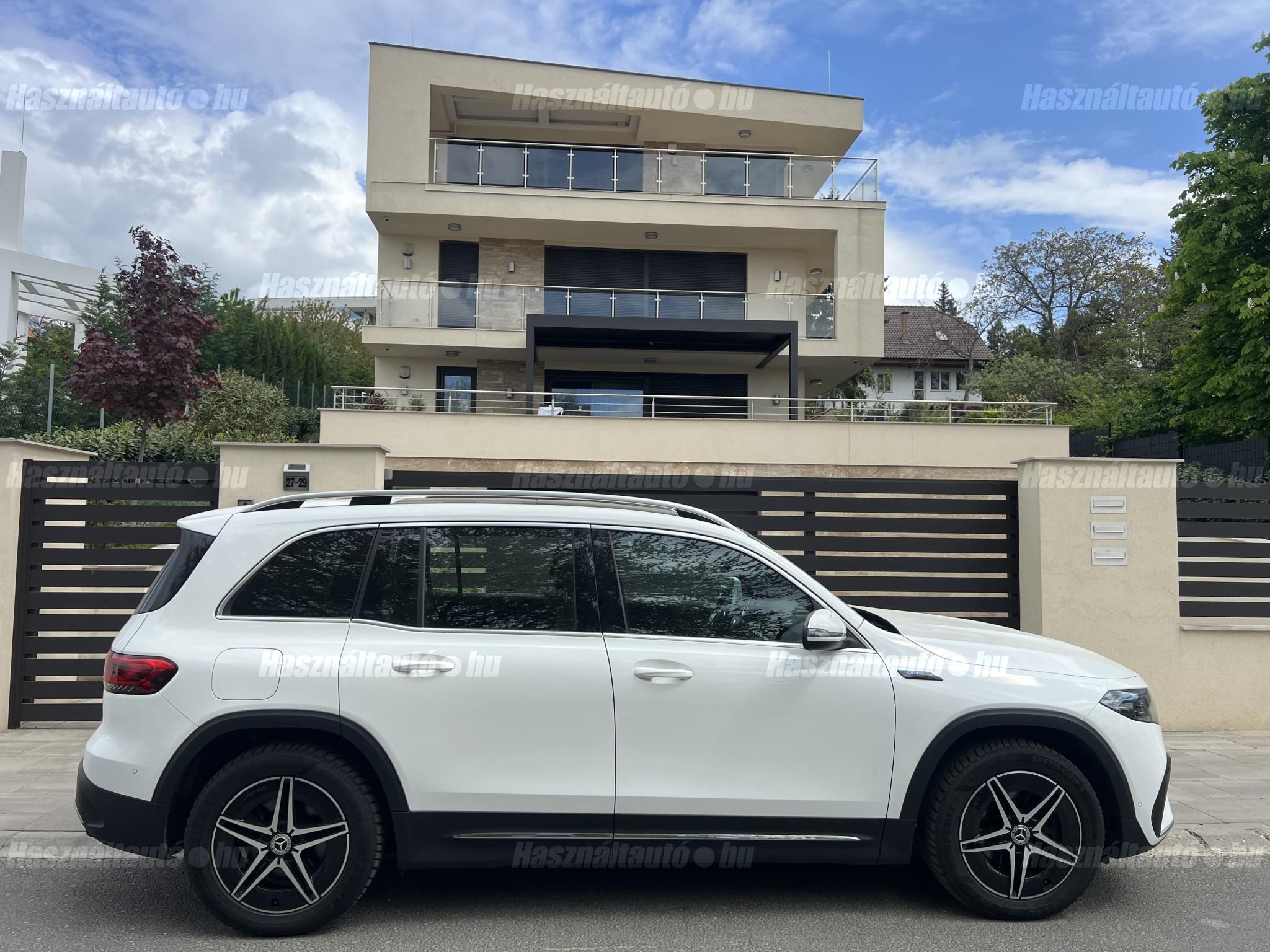 MERCEDES-BENZ EQB 2022/7 - 1
