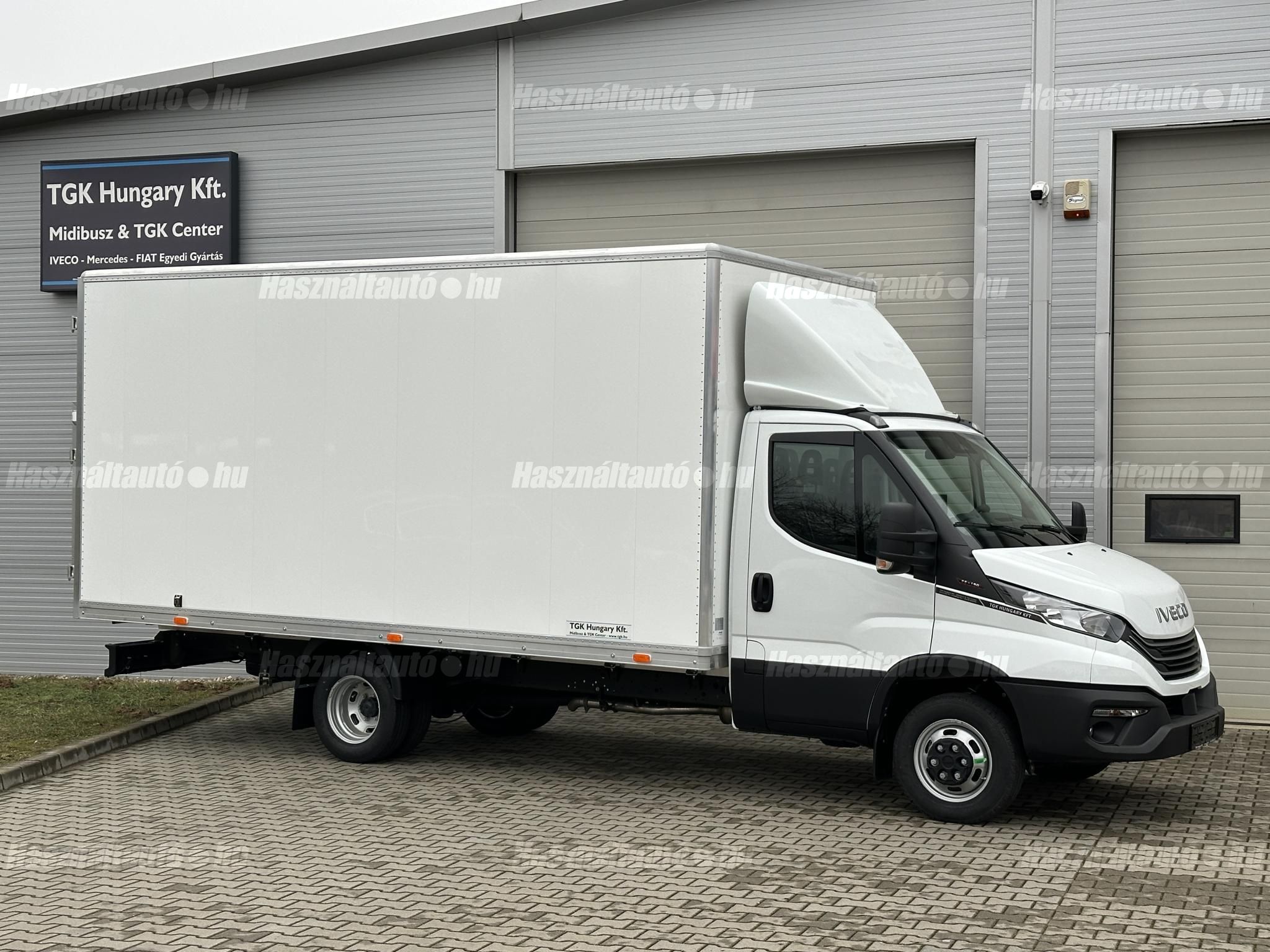 IVECO DAILY 35C18H ÚJ AluVan doboz 5 m hosszú raktér