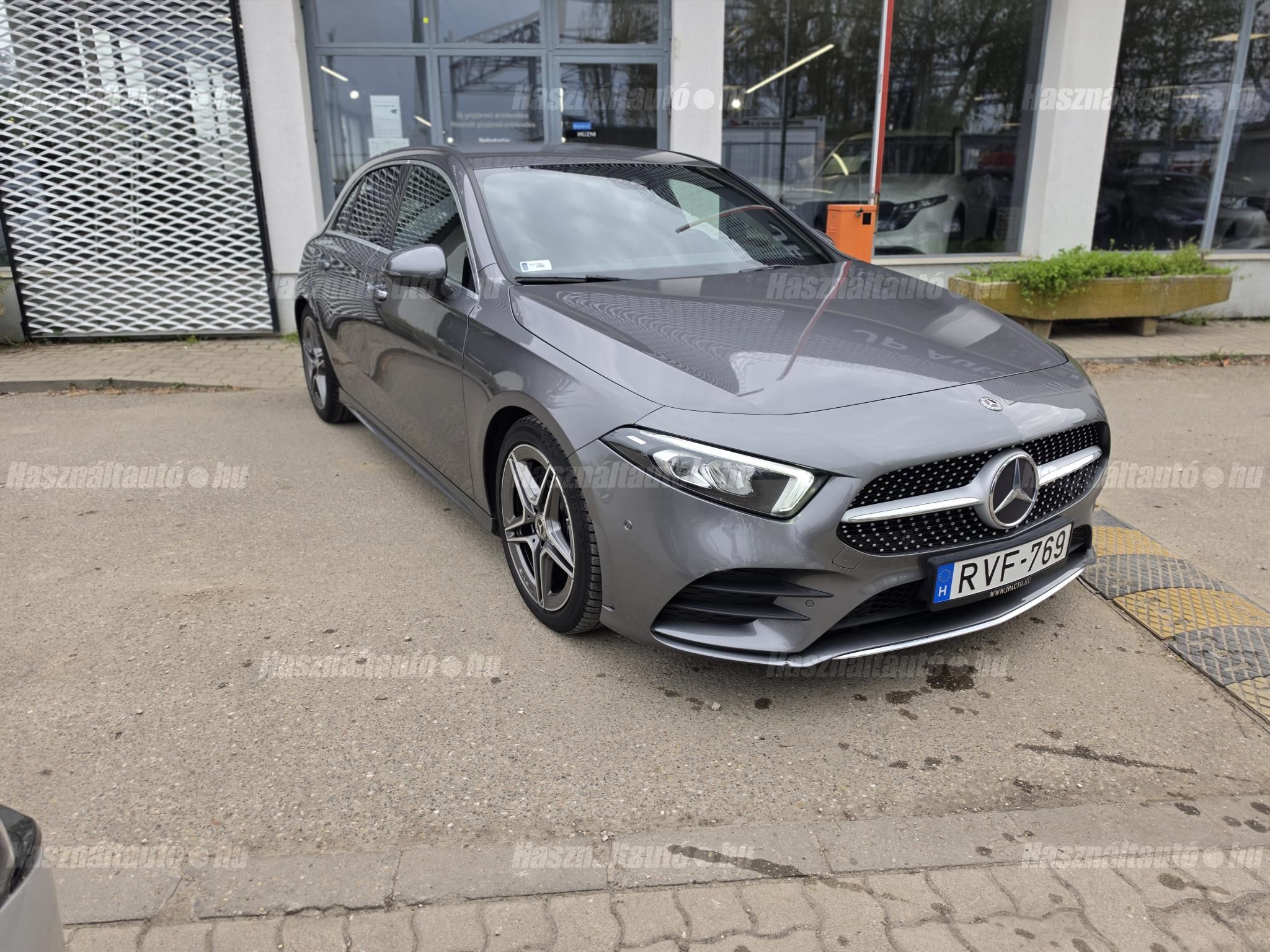 MERCEDES-BENZ A 200 2019/11 - 1