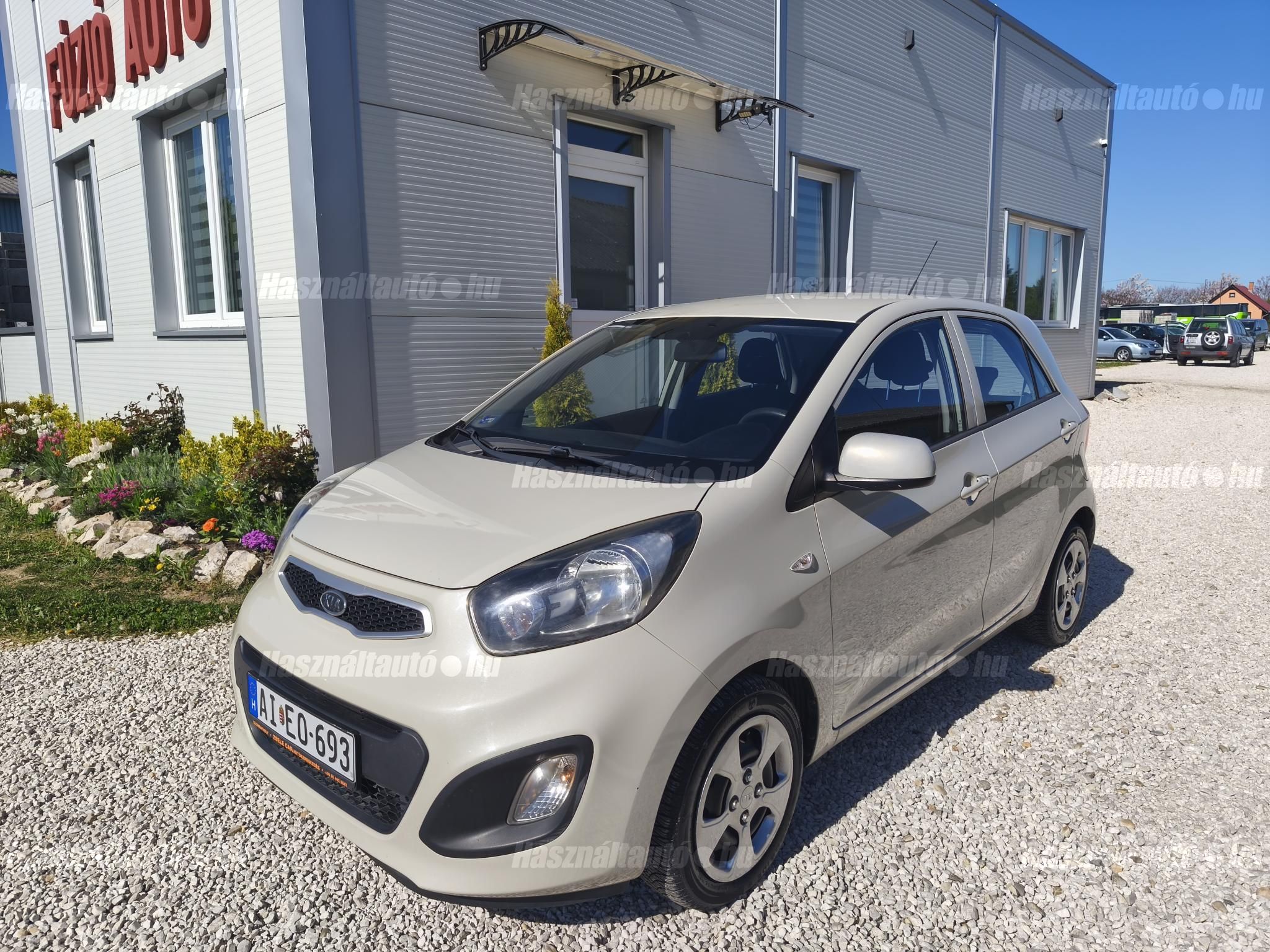 KIA PICANTO 2011/8 - 1