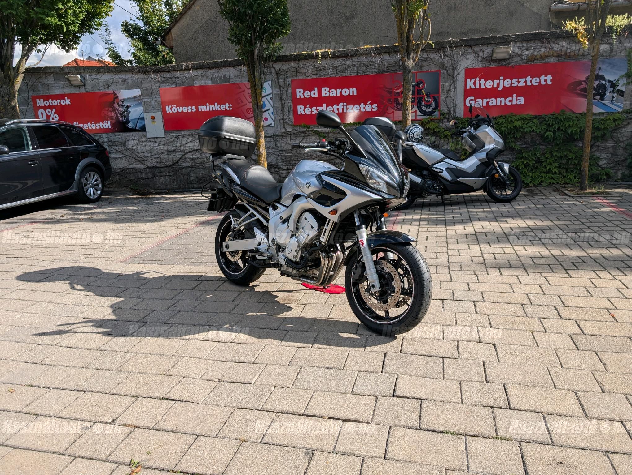 YAMAHA FZ6-S (FAZER) 2006 - 1