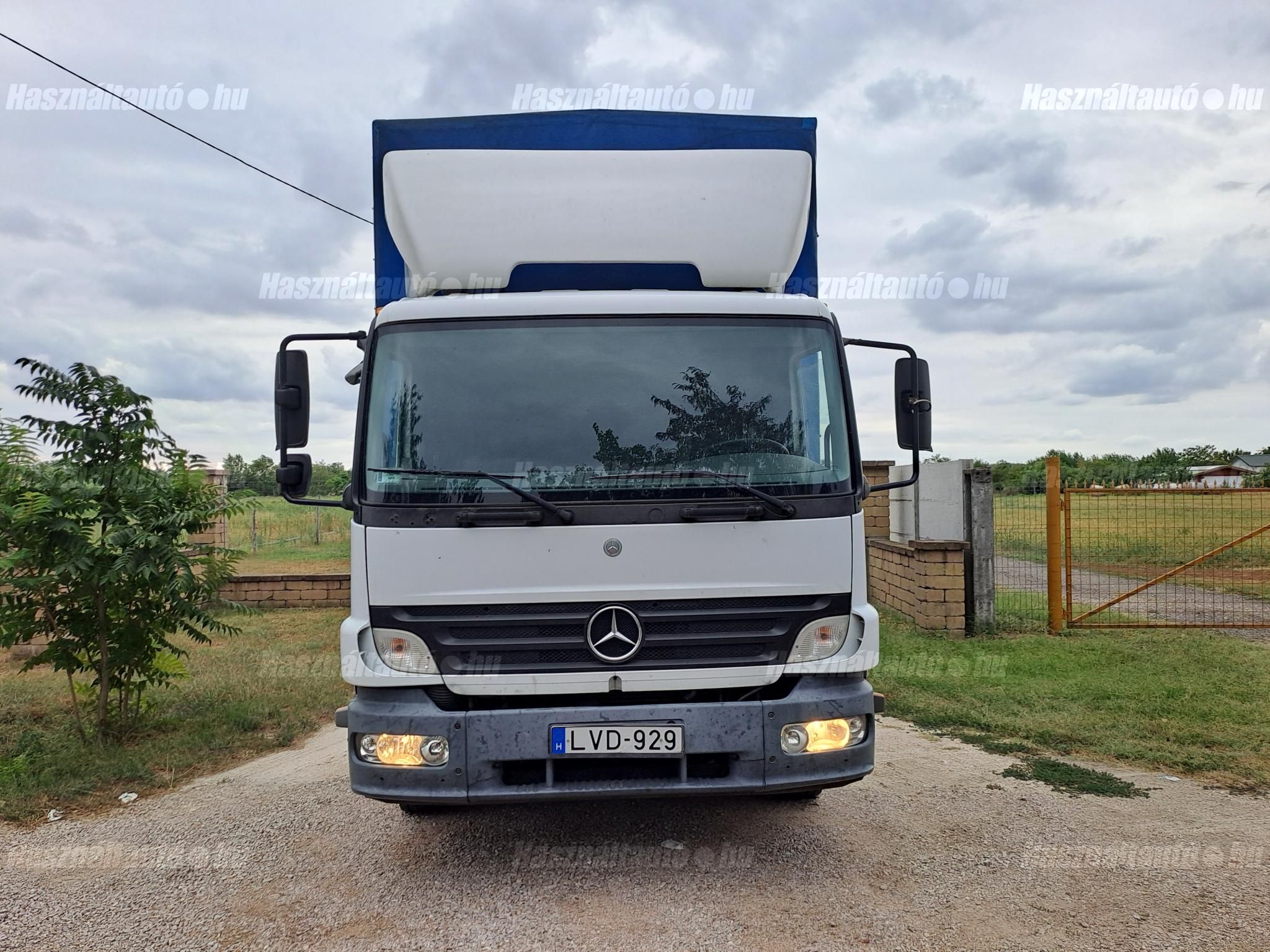 MERCEDES-BENZ 2006/3 - 1