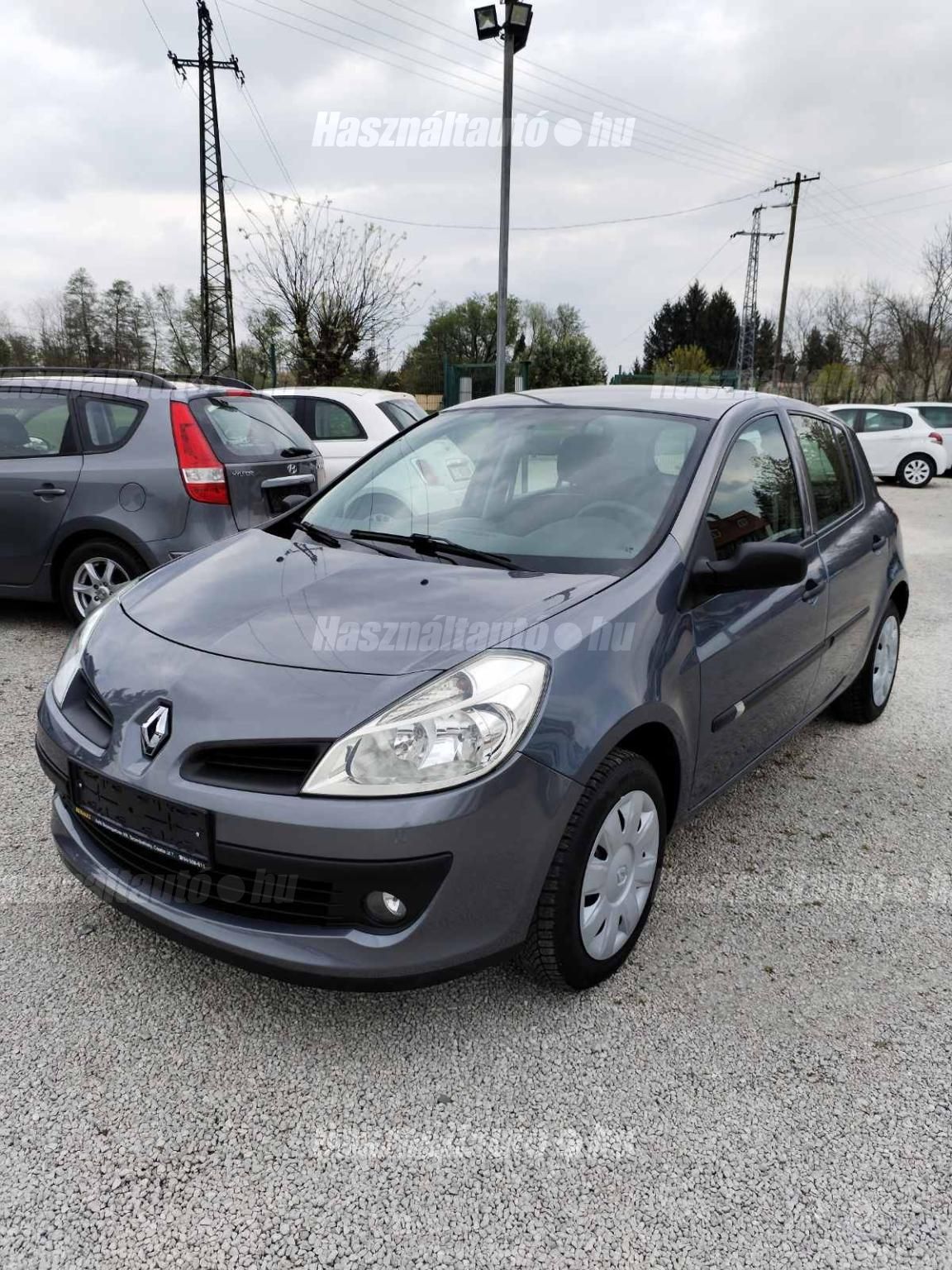 RENAULT CLIO 2009/4 - 1