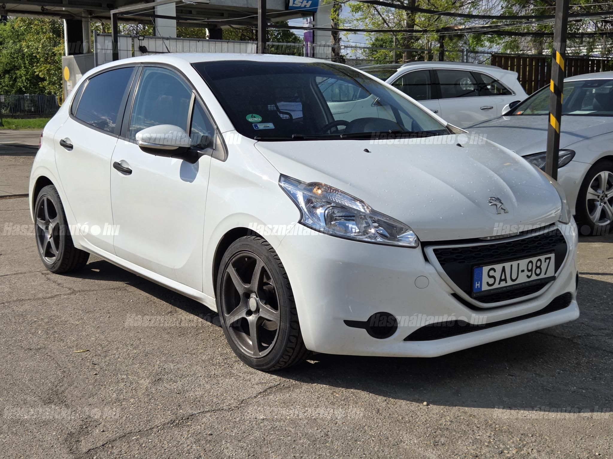 PEUGEOT 208 2013/11 - 1