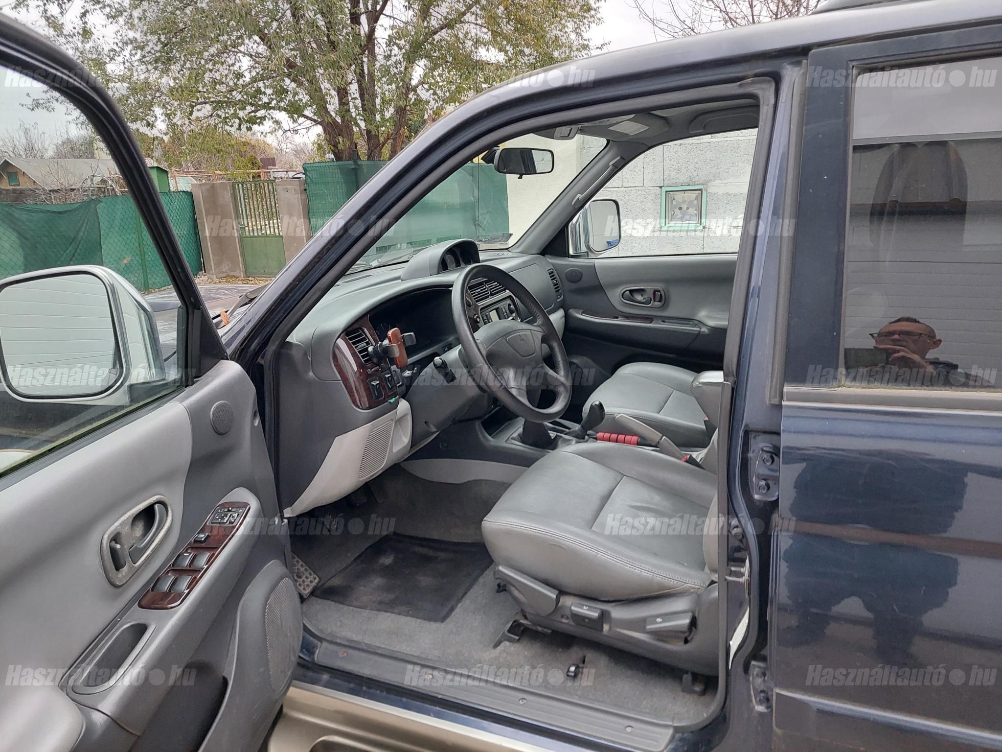 MITSUBISHI PAJERO SPORT 2003/10 - 1