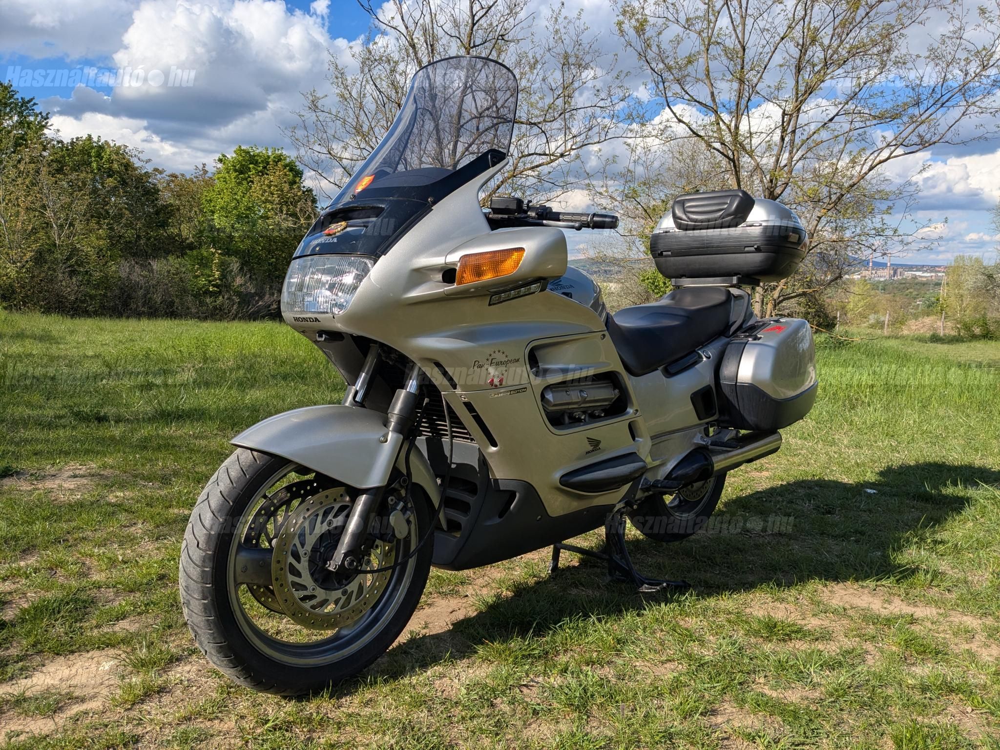 HONDA ST 1100 PAN EUROPEAN 1990/6 - 1