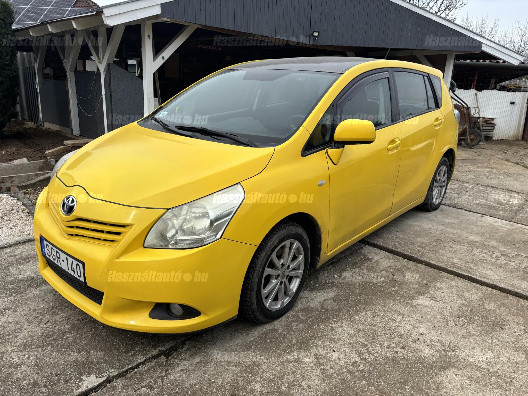TOYOTA VERSO 2011/6 - 1