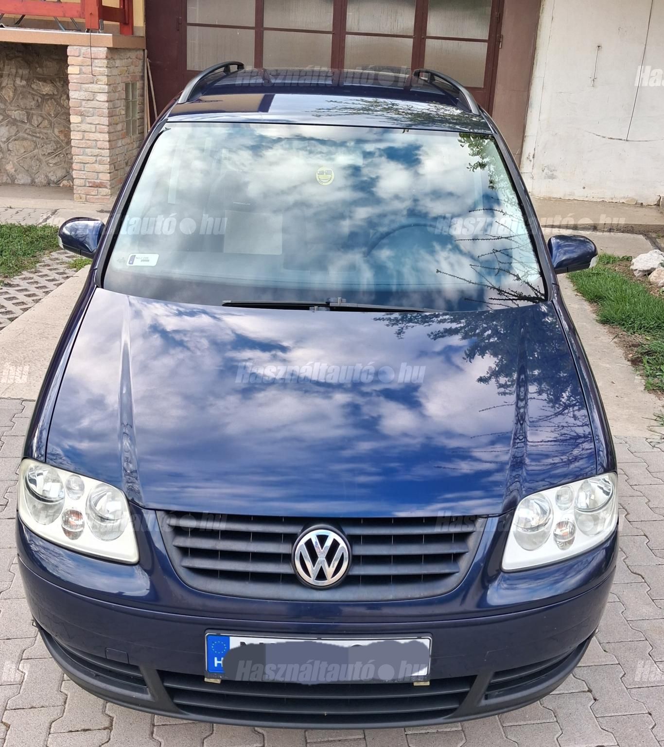VOLKSWAGEN TOURAN 2004/5 - 1