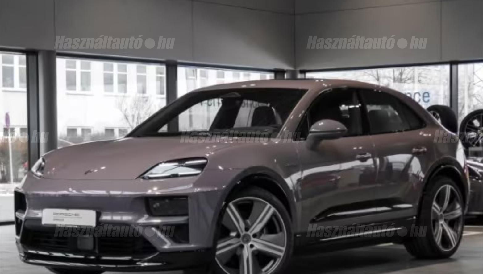 PORSCHE MACAN 2024/8 - 1