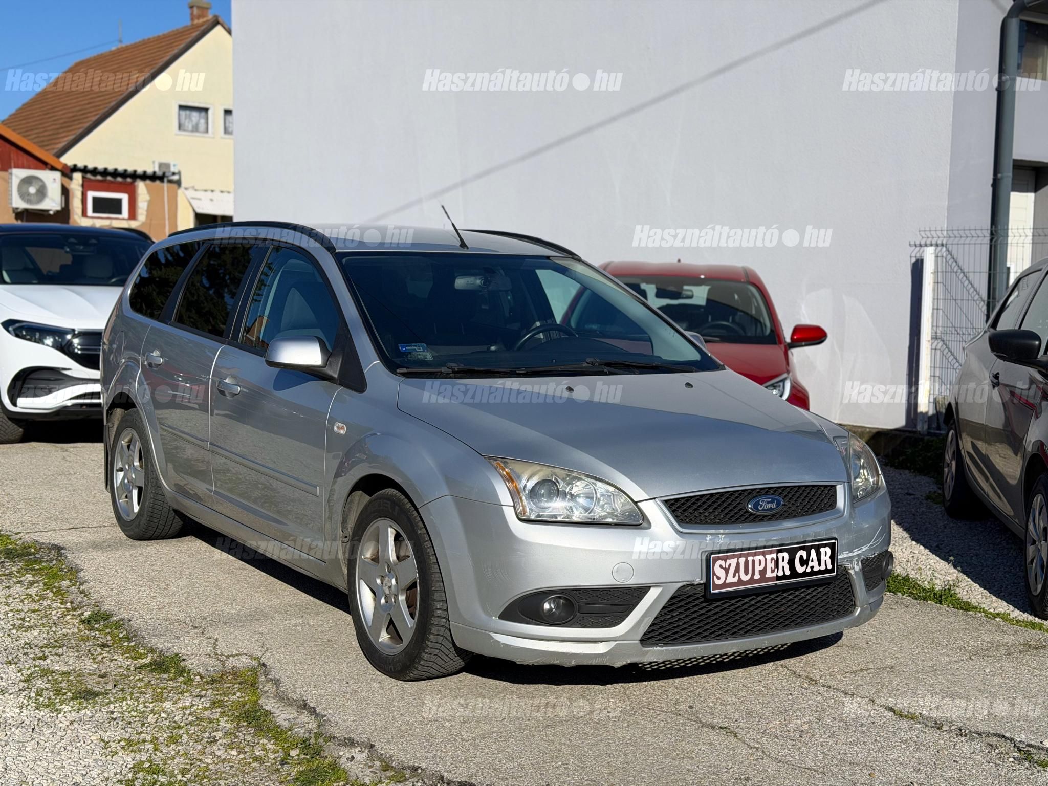 FORD FOCUS 2010/9 - 1