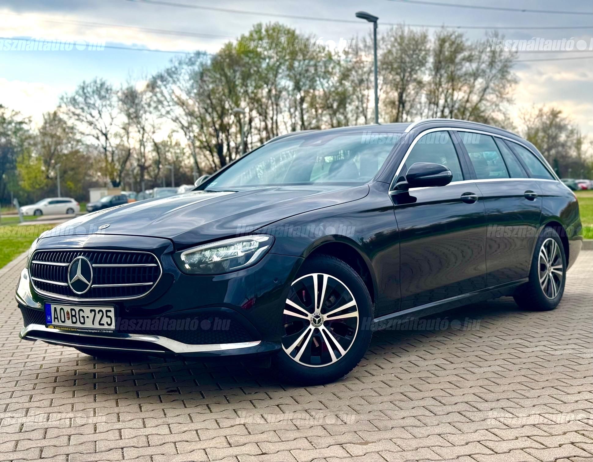 MERCEDES-BENZ E 200 2022/11 - 1