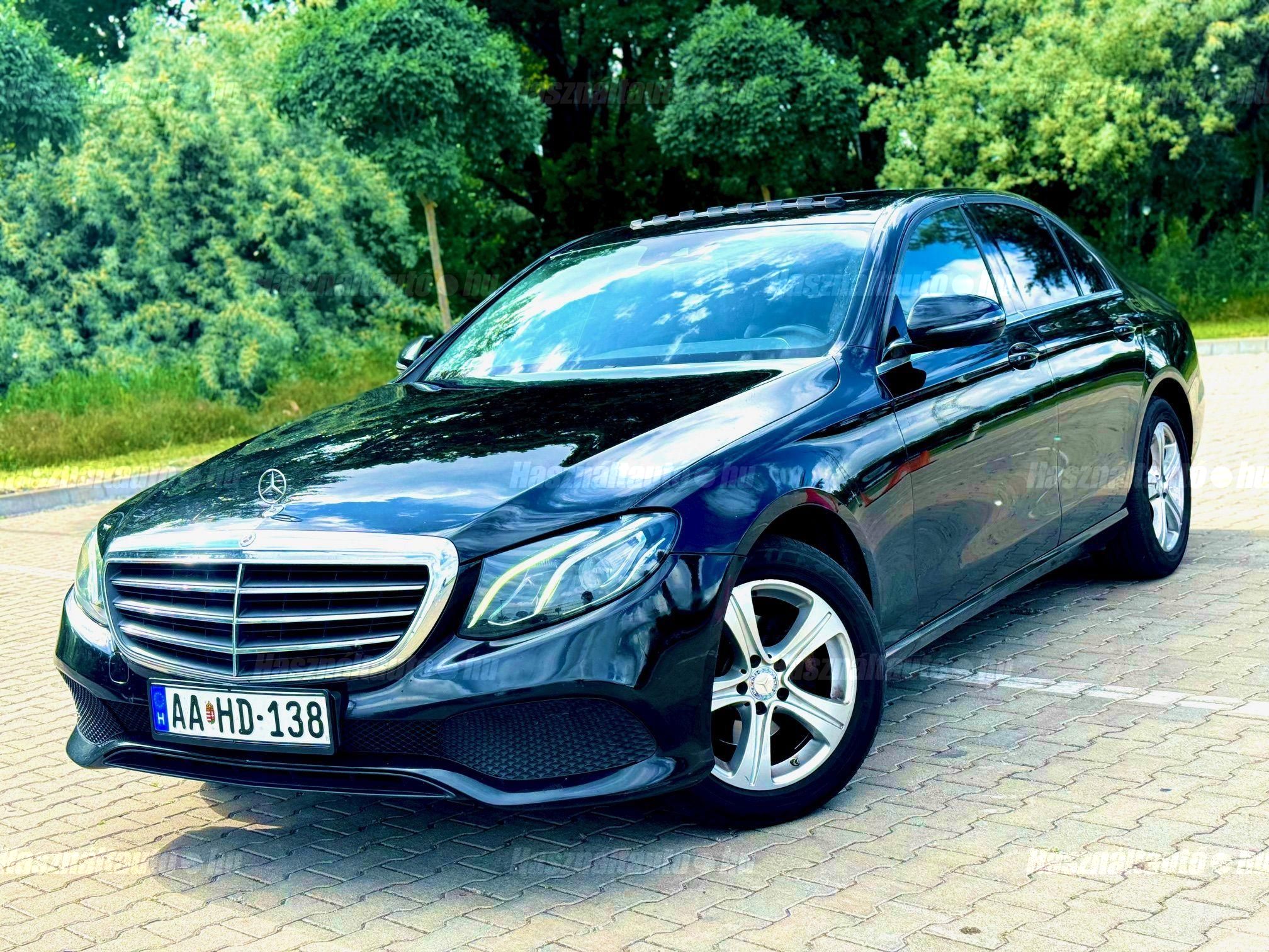 MERCEDES-BENZ E 200 2017/8 - 1