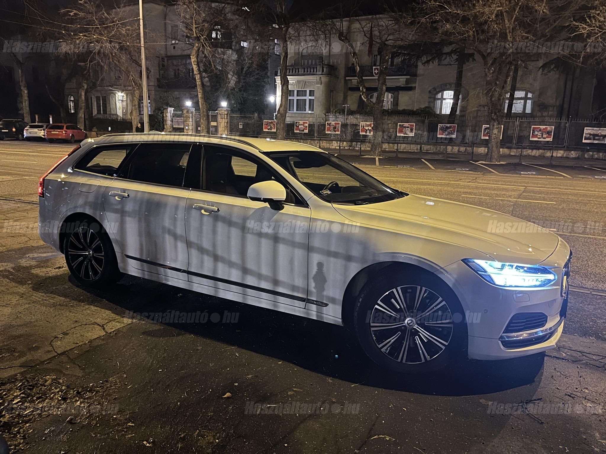 VOLVO V90 2021/7 - 1