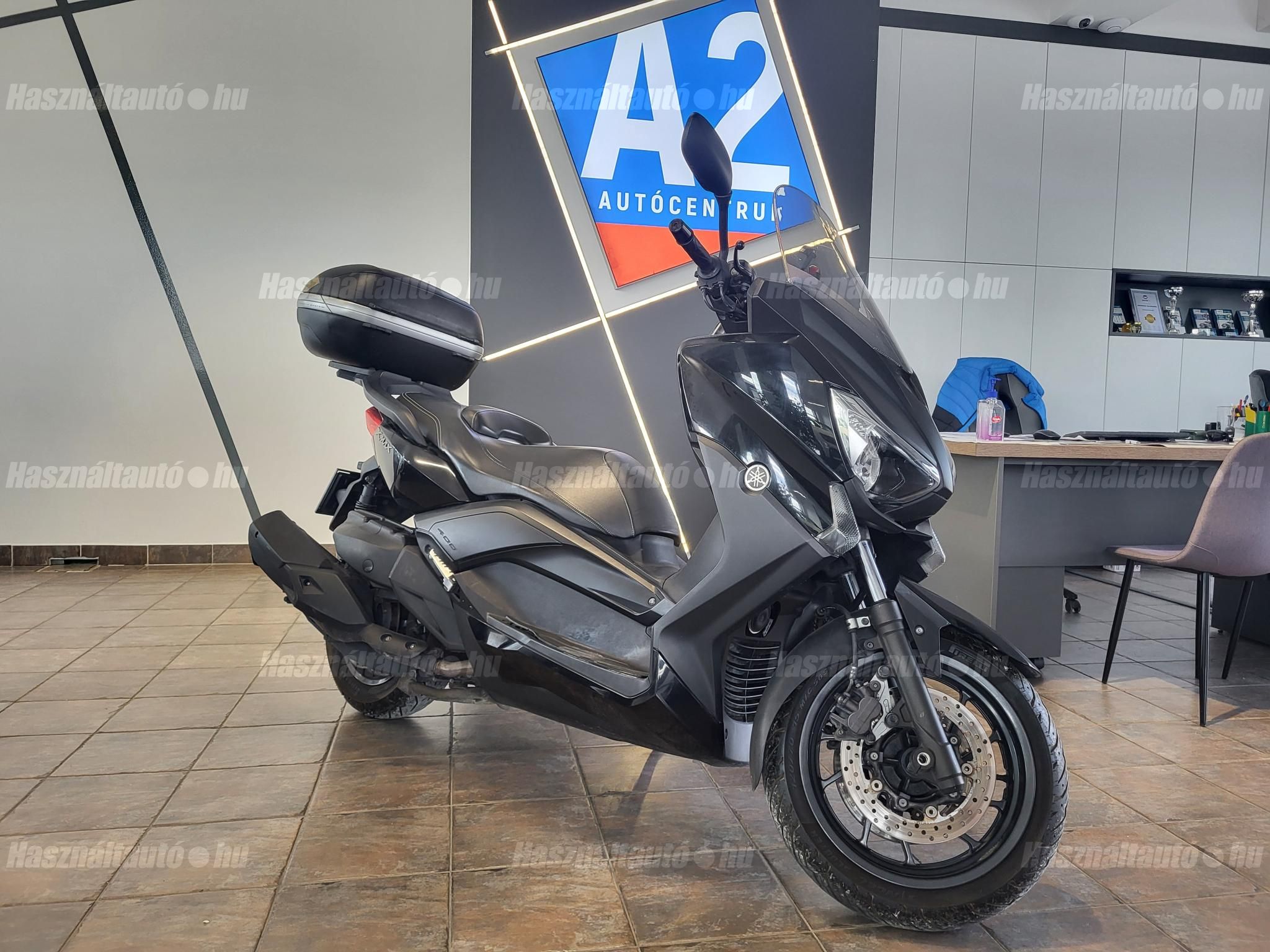YAMAHA X-MAX 400 2013/10 - 1