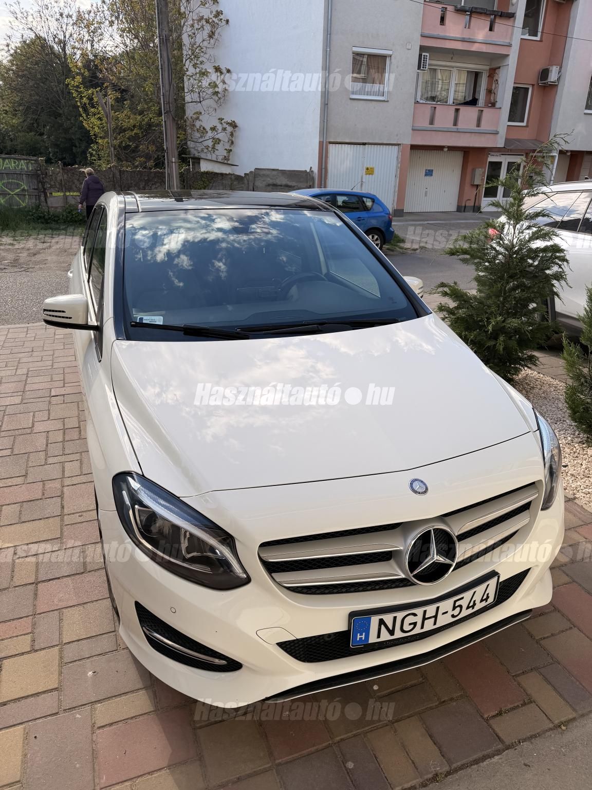 MERCEDES-BENZ B 180 2015/8 - 1