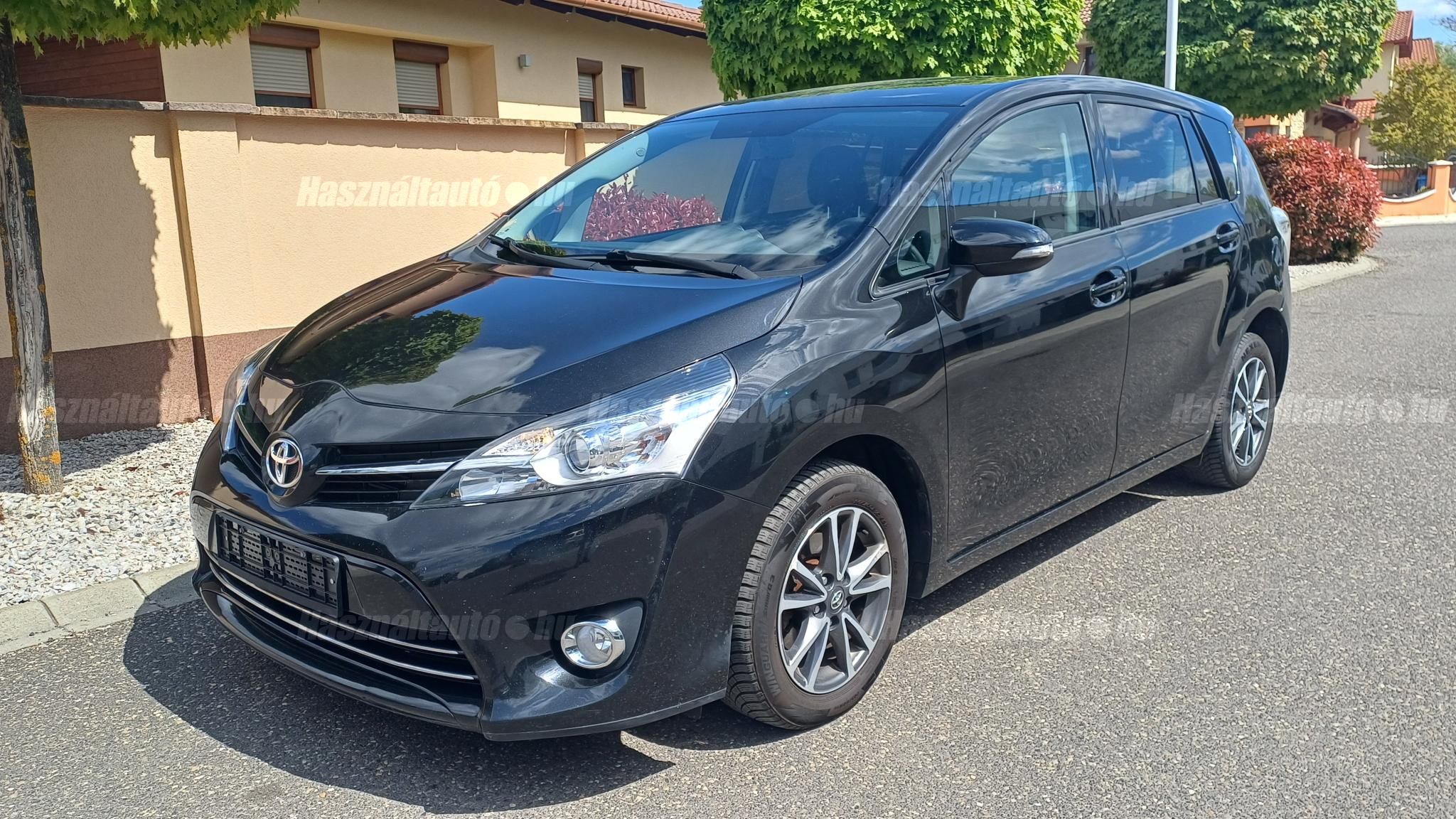 TOYOTA VERSO 2013/11 - 1