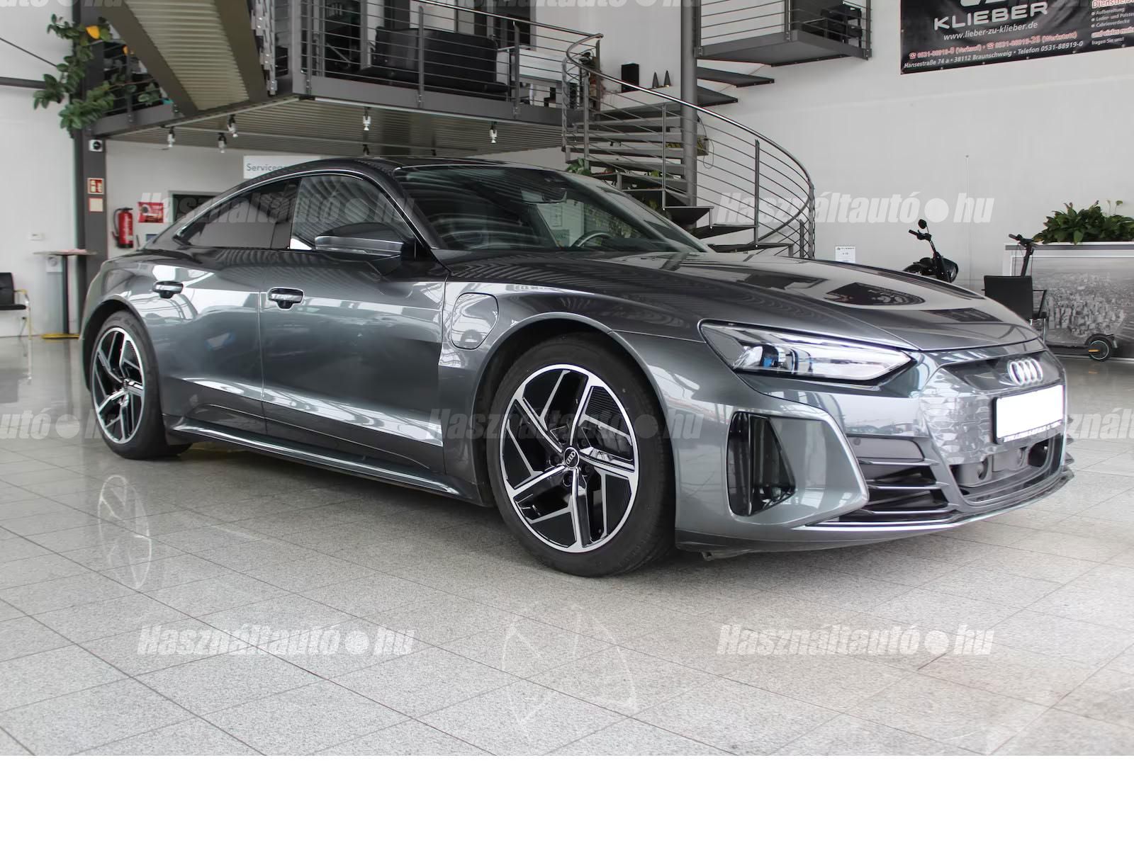 AUDI E-TRON 2022/6 - 1