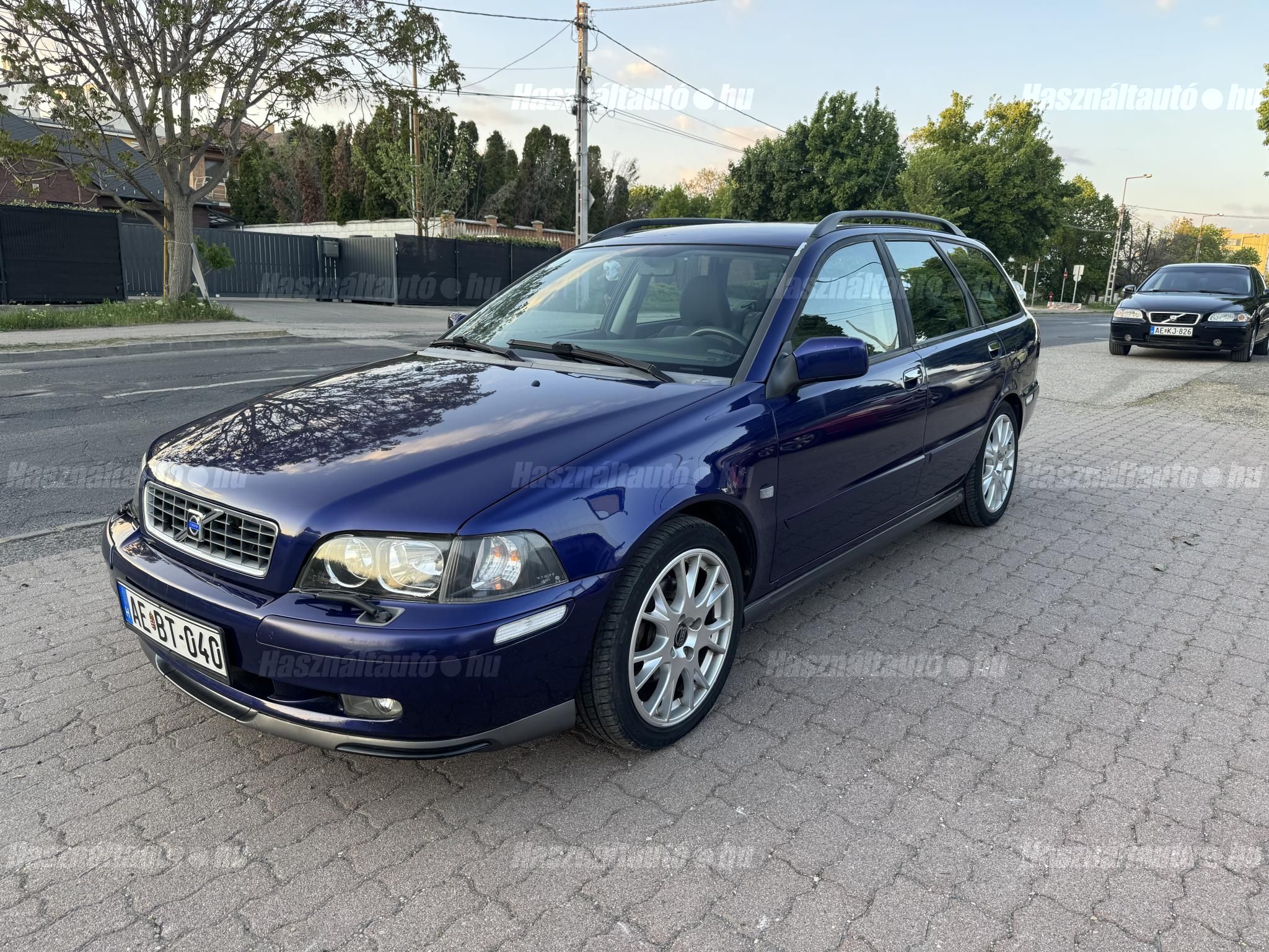 VOLVO V40 2003/12 - 1