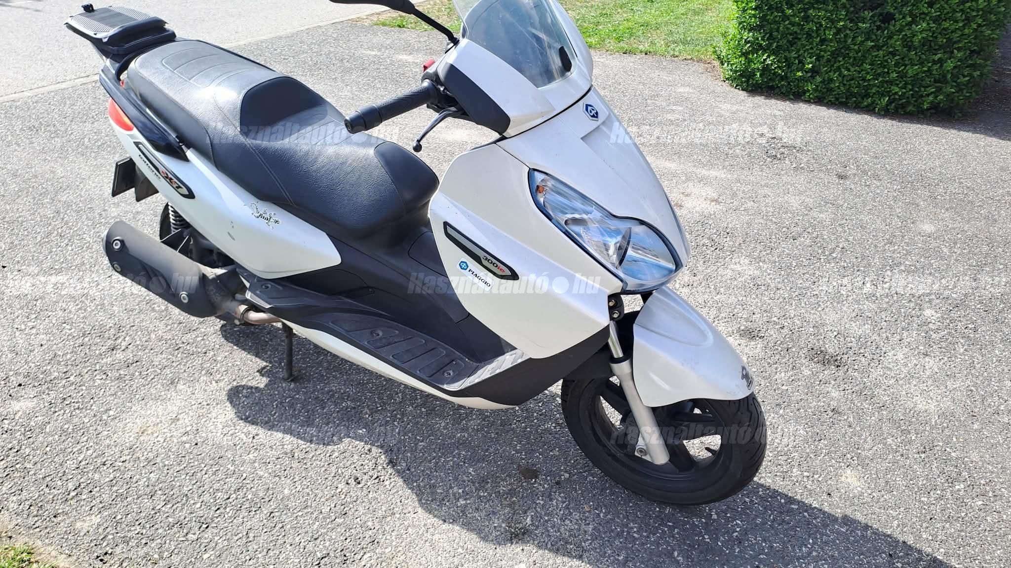 PIAGGIO X 7 300 2010/8 - 1