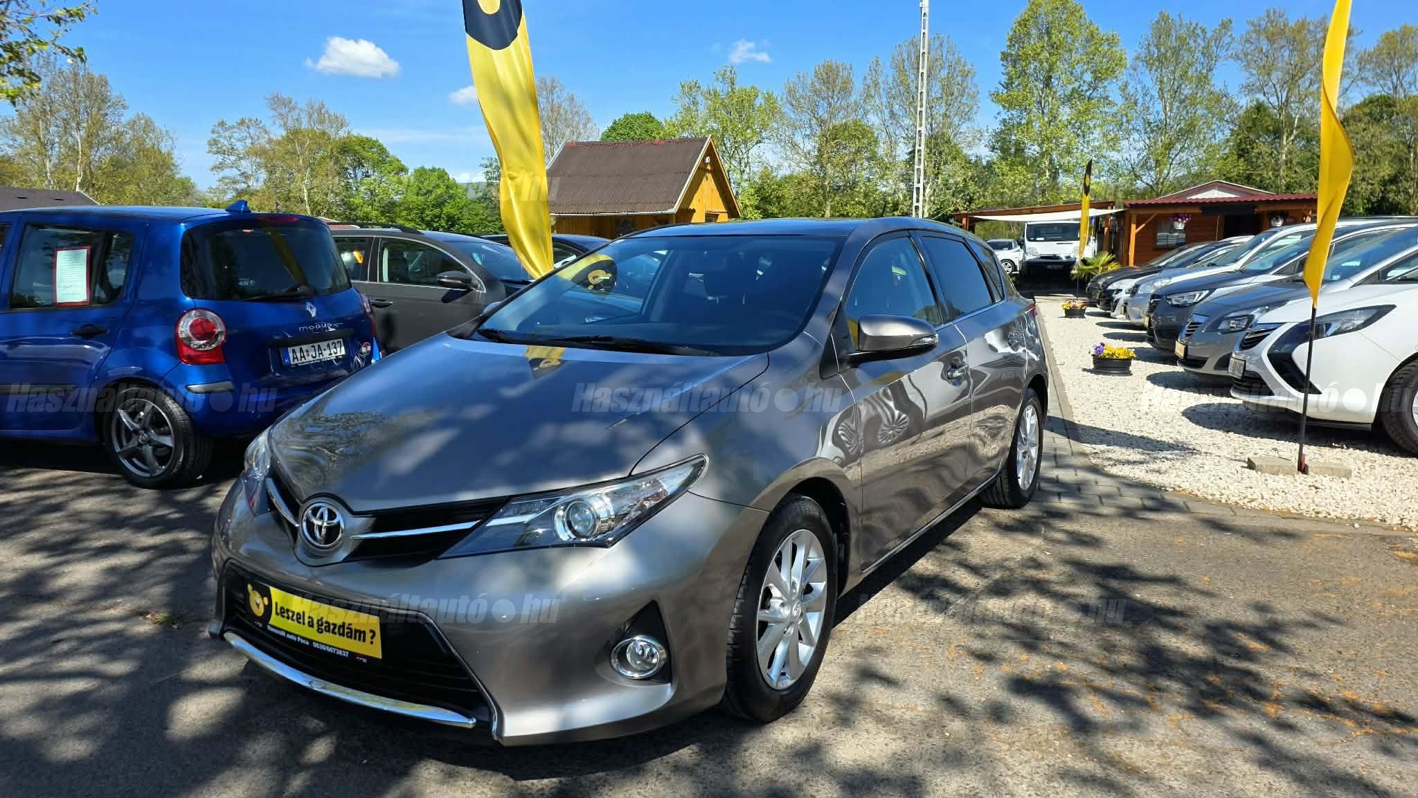 TOYOTA AURIS 2013/2 - 1
