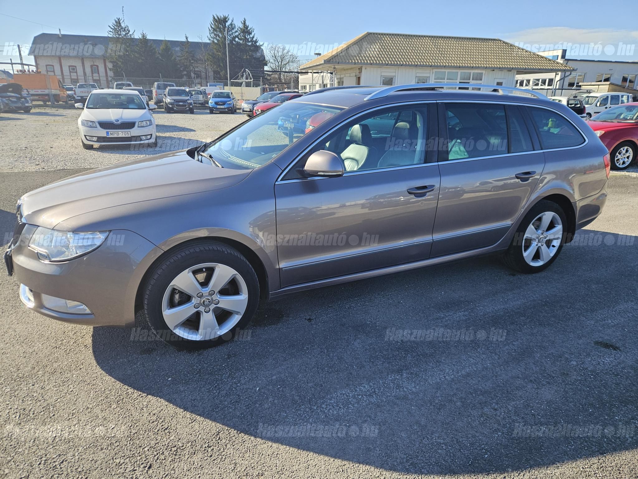 SKODA SUPERB 2011/11 - 1