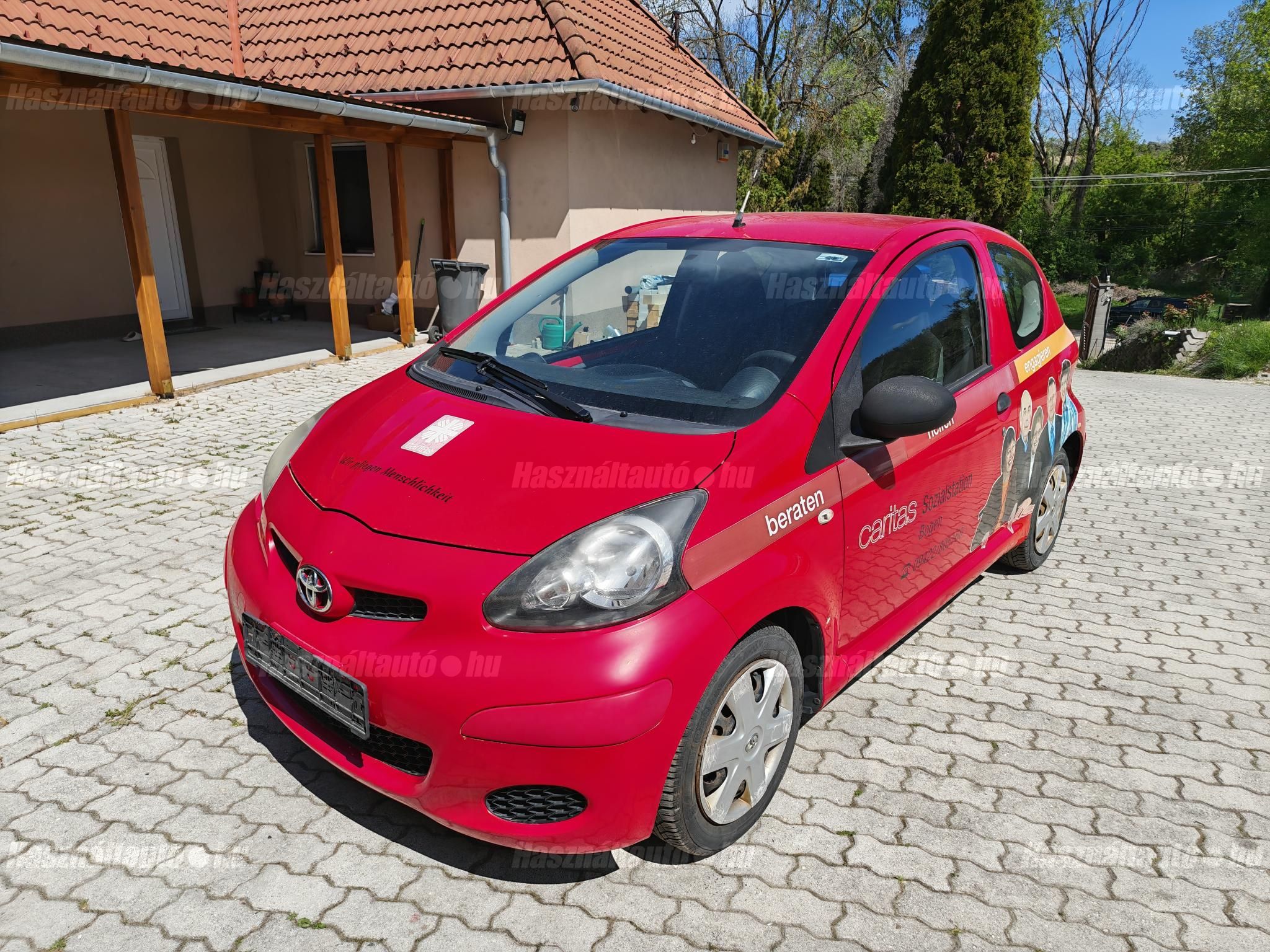 TOYOTA AYGO 2011/8 - 1