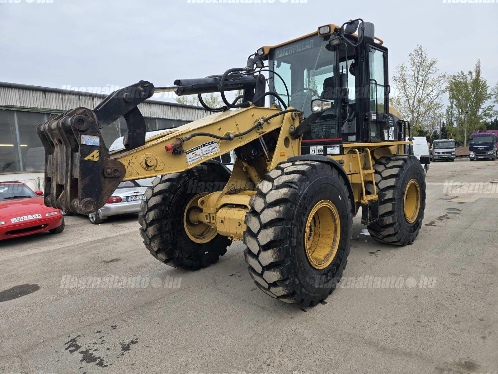 CATERPILLAR 2001/6 - 1