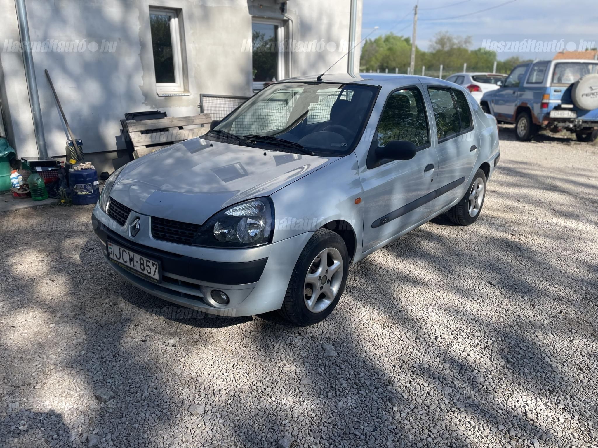RENAULT THALIA 2004/6 - 1