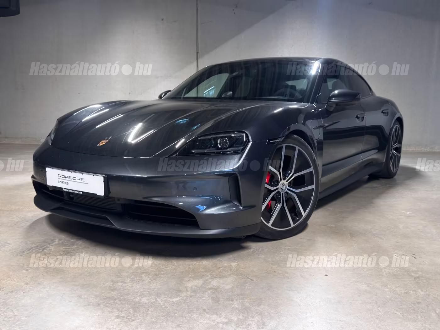 PORSCHE TAYCAN 2024/7 - 1