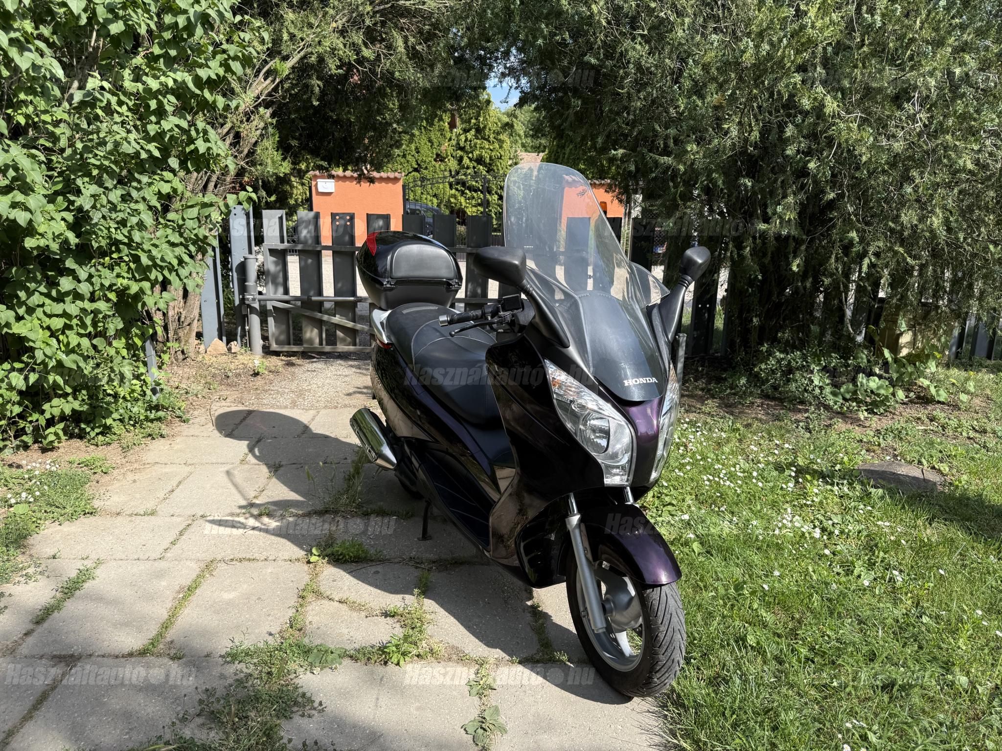 HONDA FES 150 2008 - 1