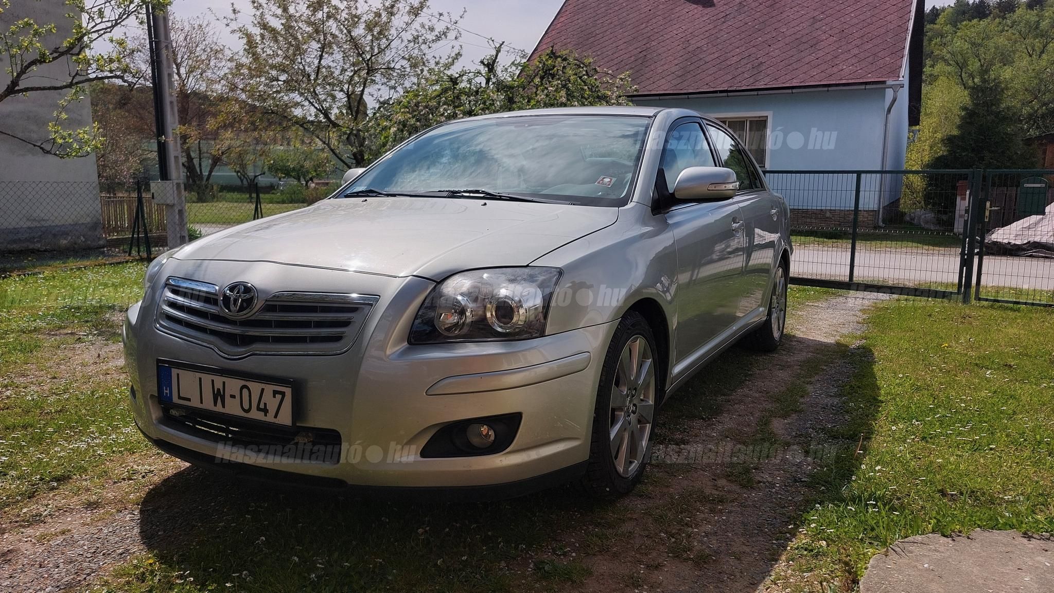 TOYOTA AVENSIS 2008/10 - 1