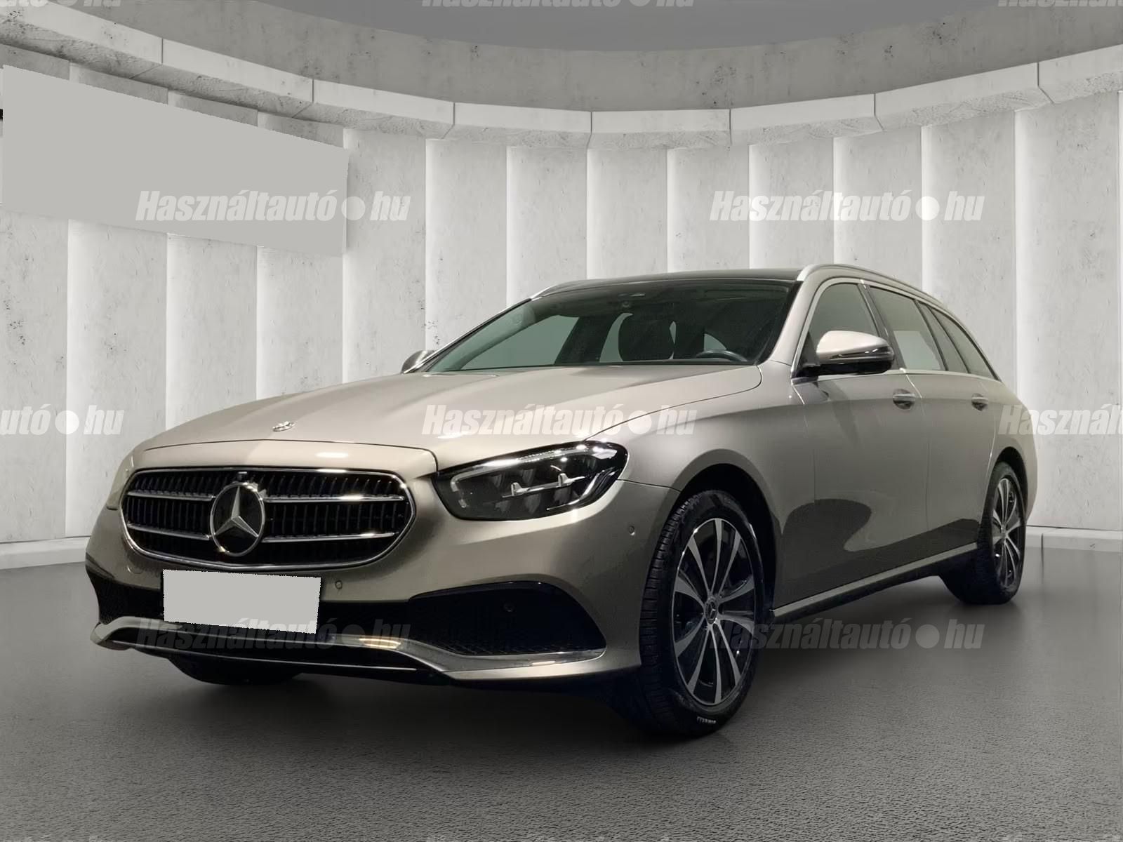 MERCEDES-BENZ E 300 2022/10 - 1