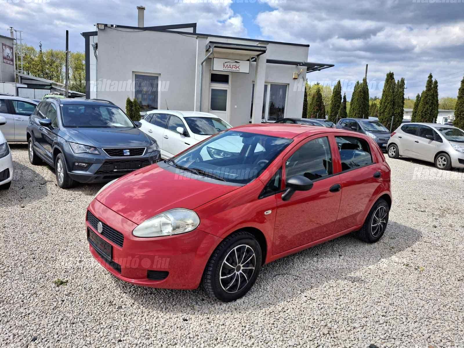 FIAT PUNTO 2010/8 - 1