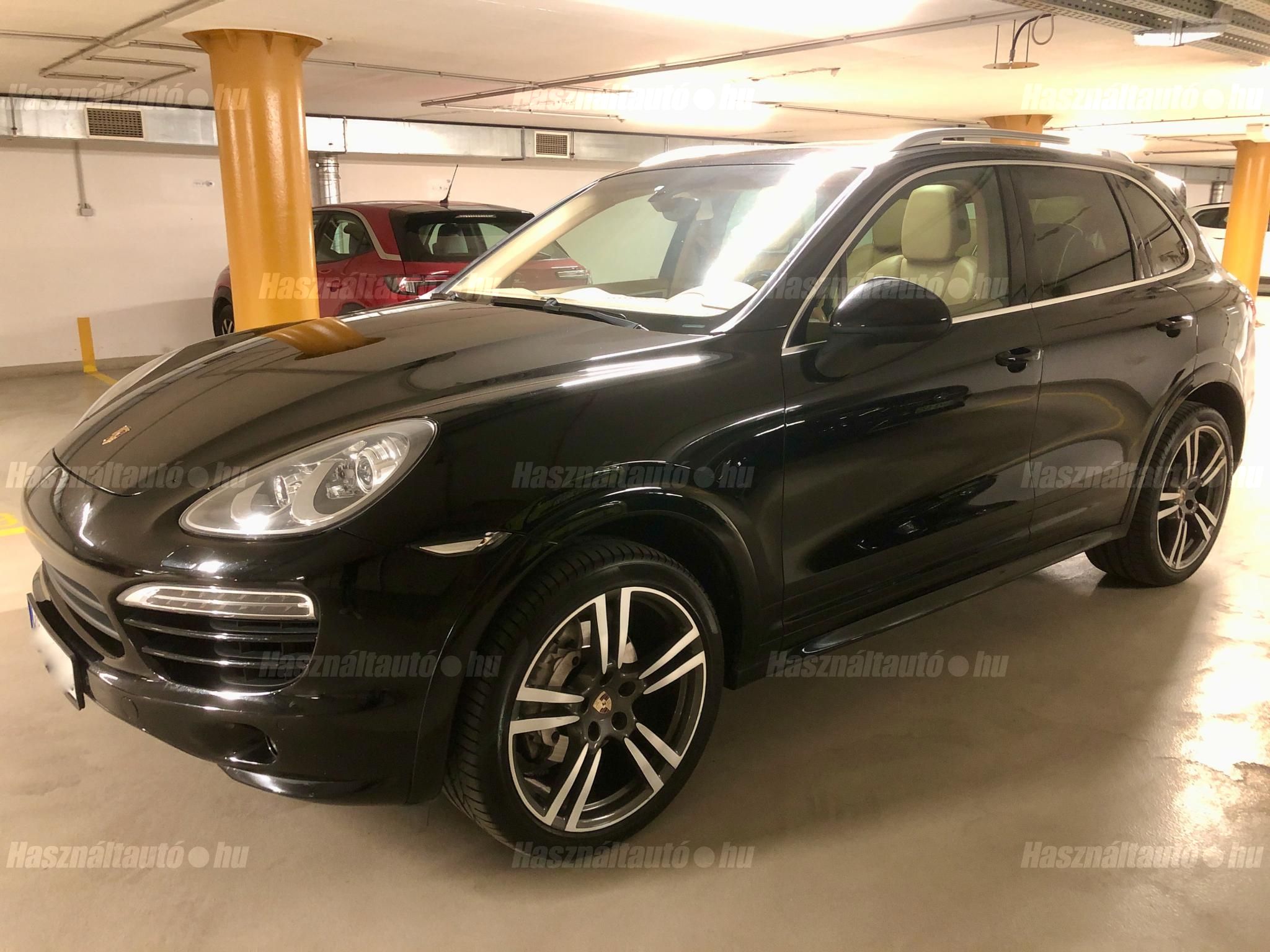 PORSCHE CAYENNE 2013/6 - 1