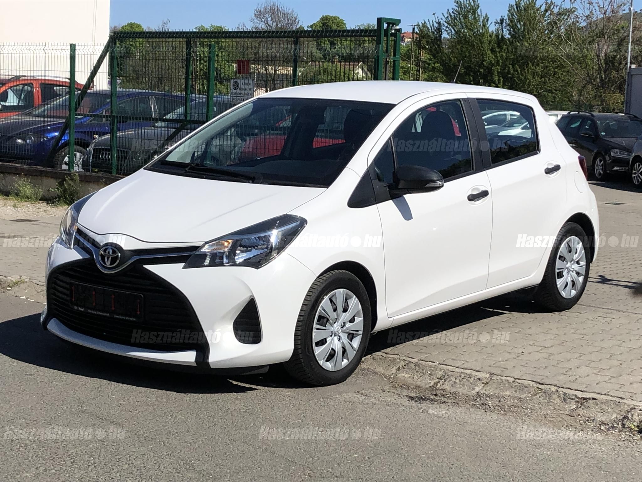 TOYOTA YARIS 2015/6 - 1
